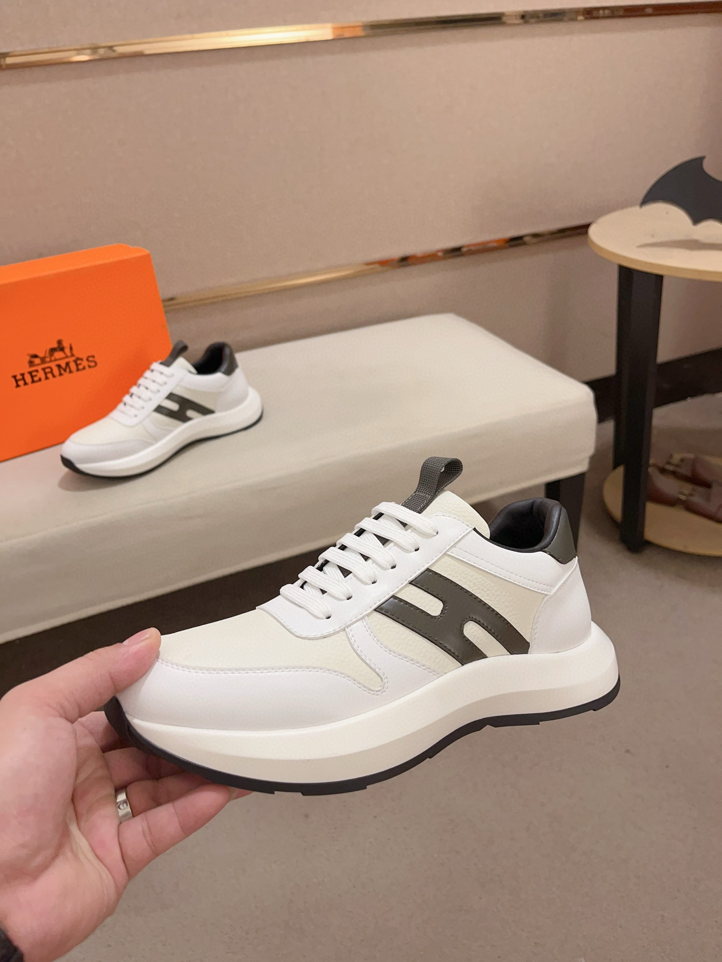 Hermes Men's Classic Sneakers - Italian Leather, Premium Comfort, Sizes 38-44 4 i1739781305275 4974 0 2