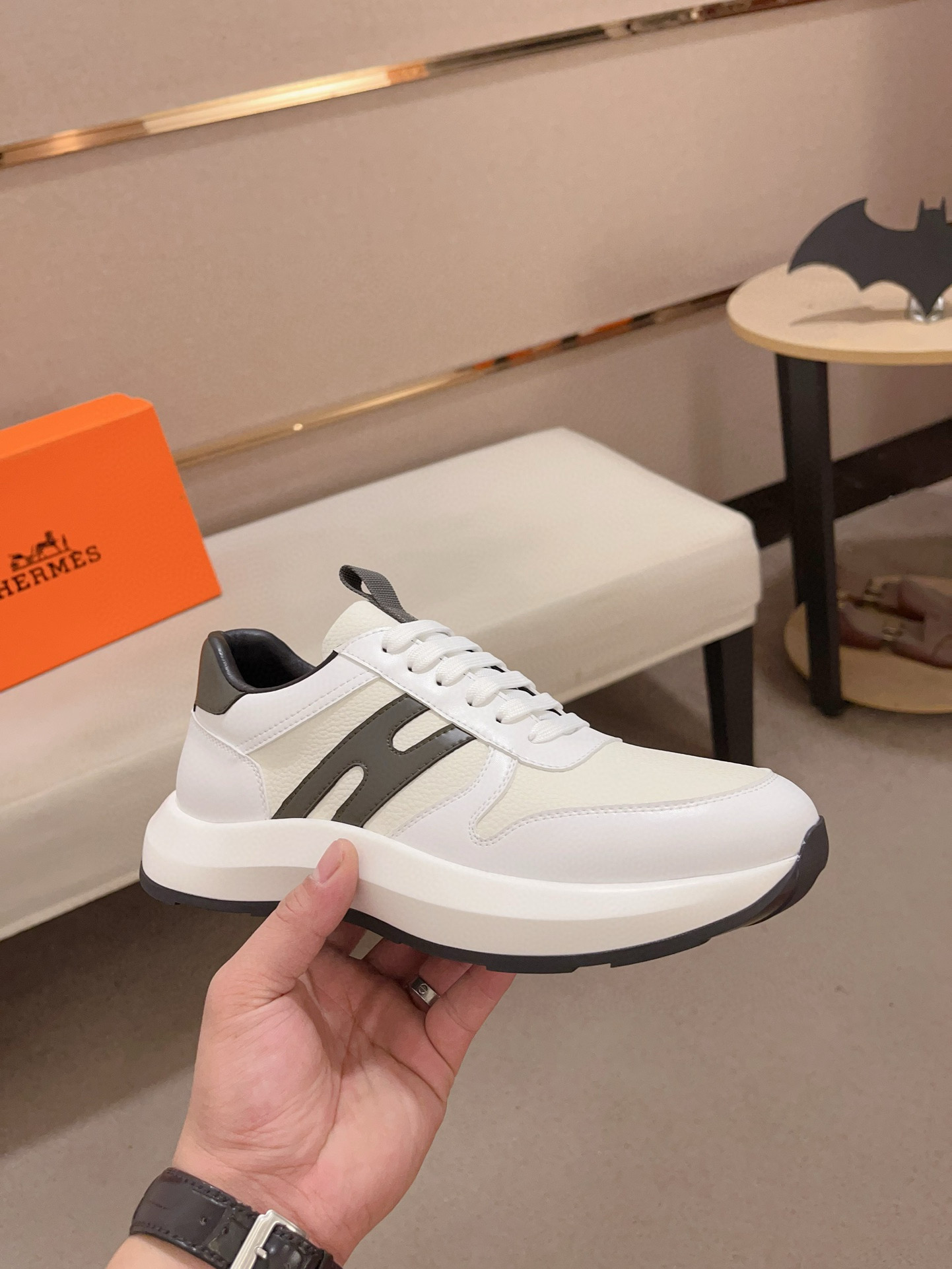 Hermes Men's Classic Sneakers - Italian Leather, Premium Comfort, Sizes 38-44 5 i1739781305275 8138 0 3
