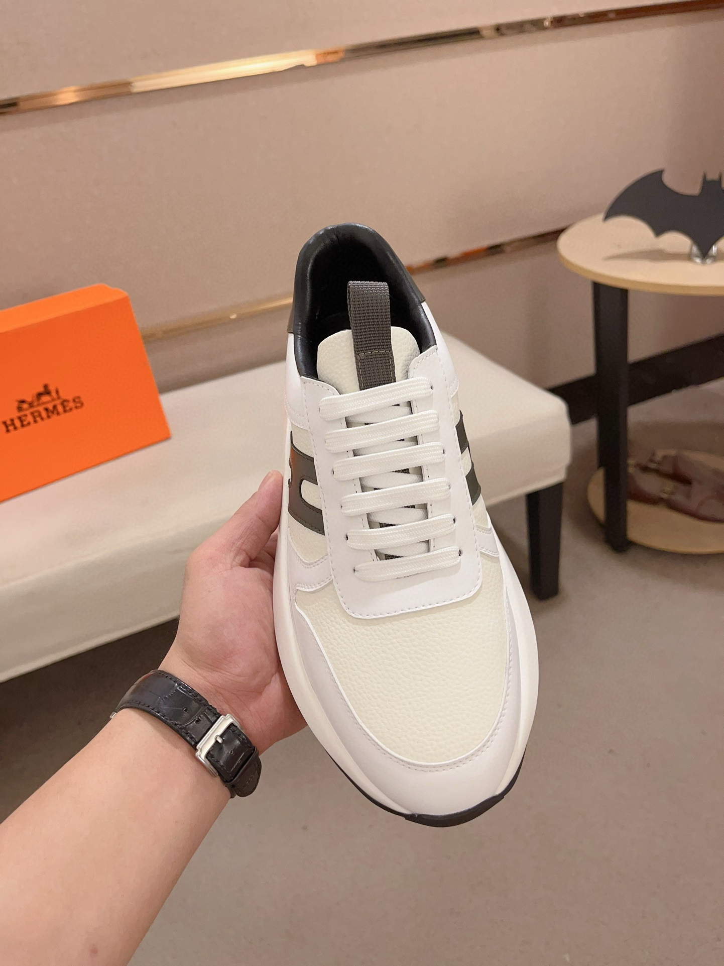Hermes Men's Classic Sneakers - Italian Leather, Premium Comfort, Sizes 38-44 3 i1739781305276 9388 0 1