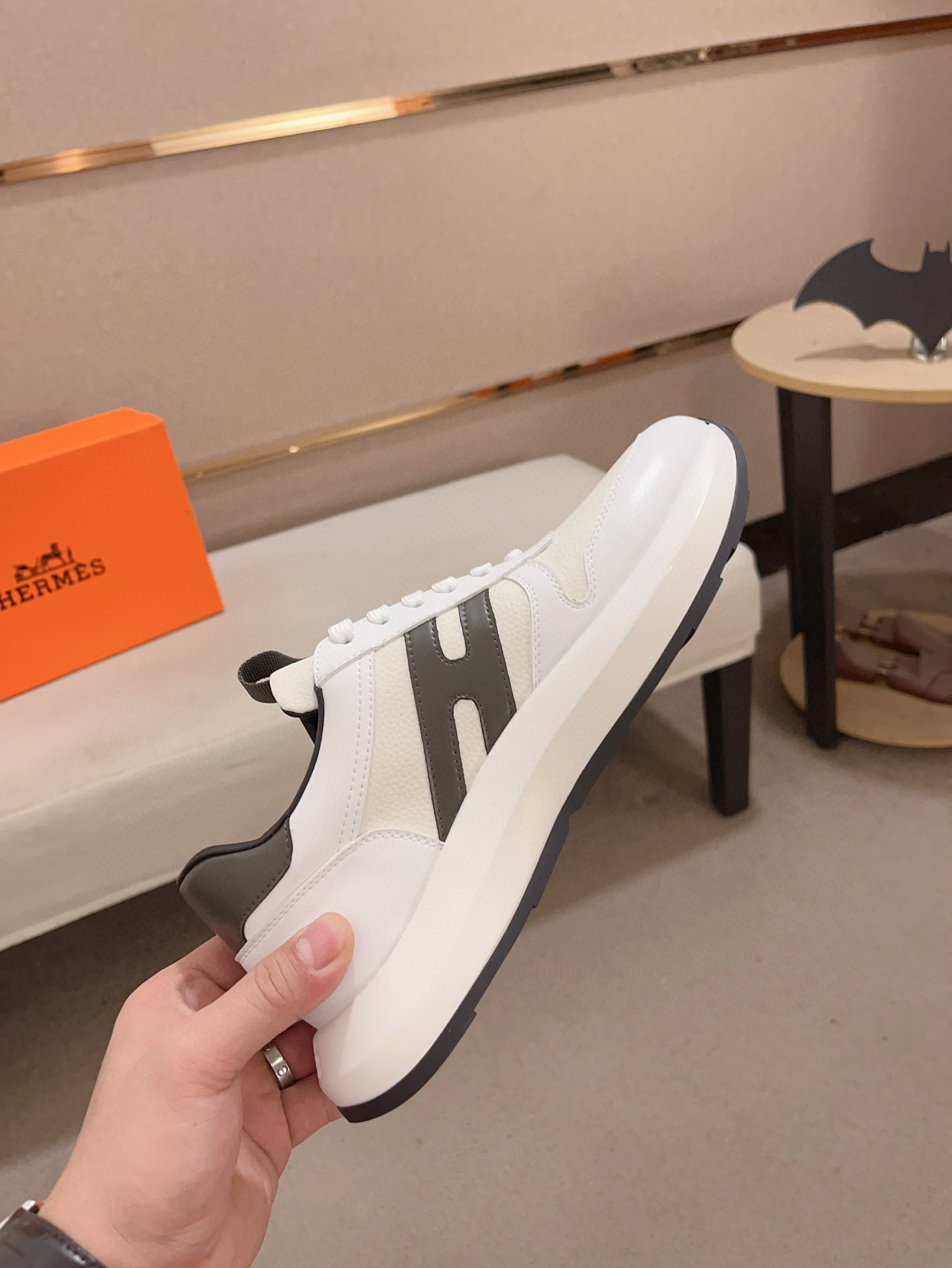 Hermes Men's Classic Sneakers - Italian Leather, Premium Comfort, Sizes 38-44 6 i1739781305461 5940 0 4