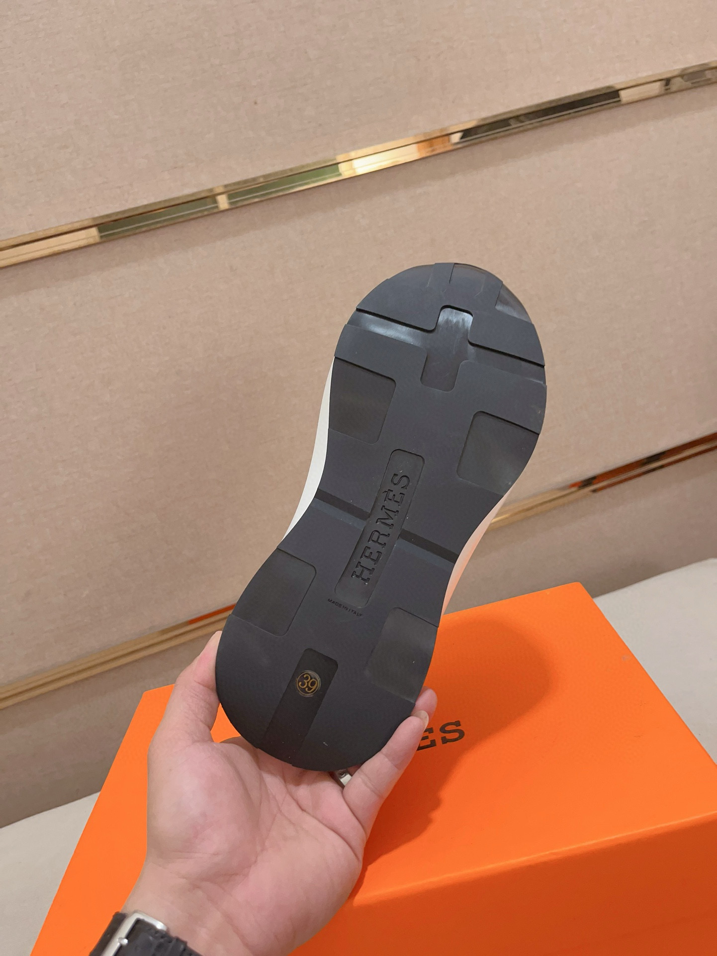 Hermès Men's Classic Sneakers - Premium Italian Leather, Comfortable Fit 10 i1739781369846 4546 0 8