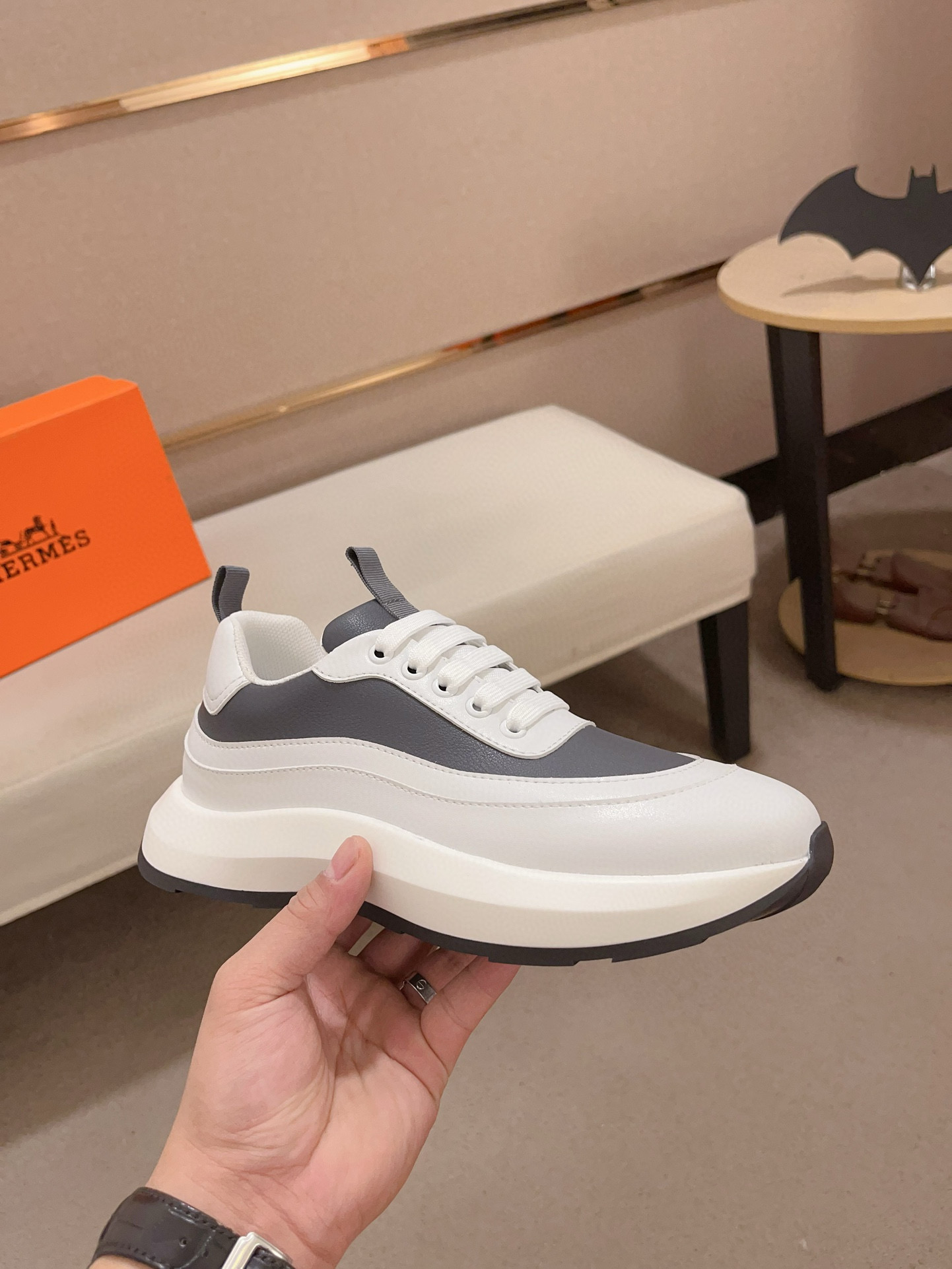 Hermès Men's Classic Sneakers - Premium Italian Leather, Comfortable Fit 5 i1739781370102 6 0 3