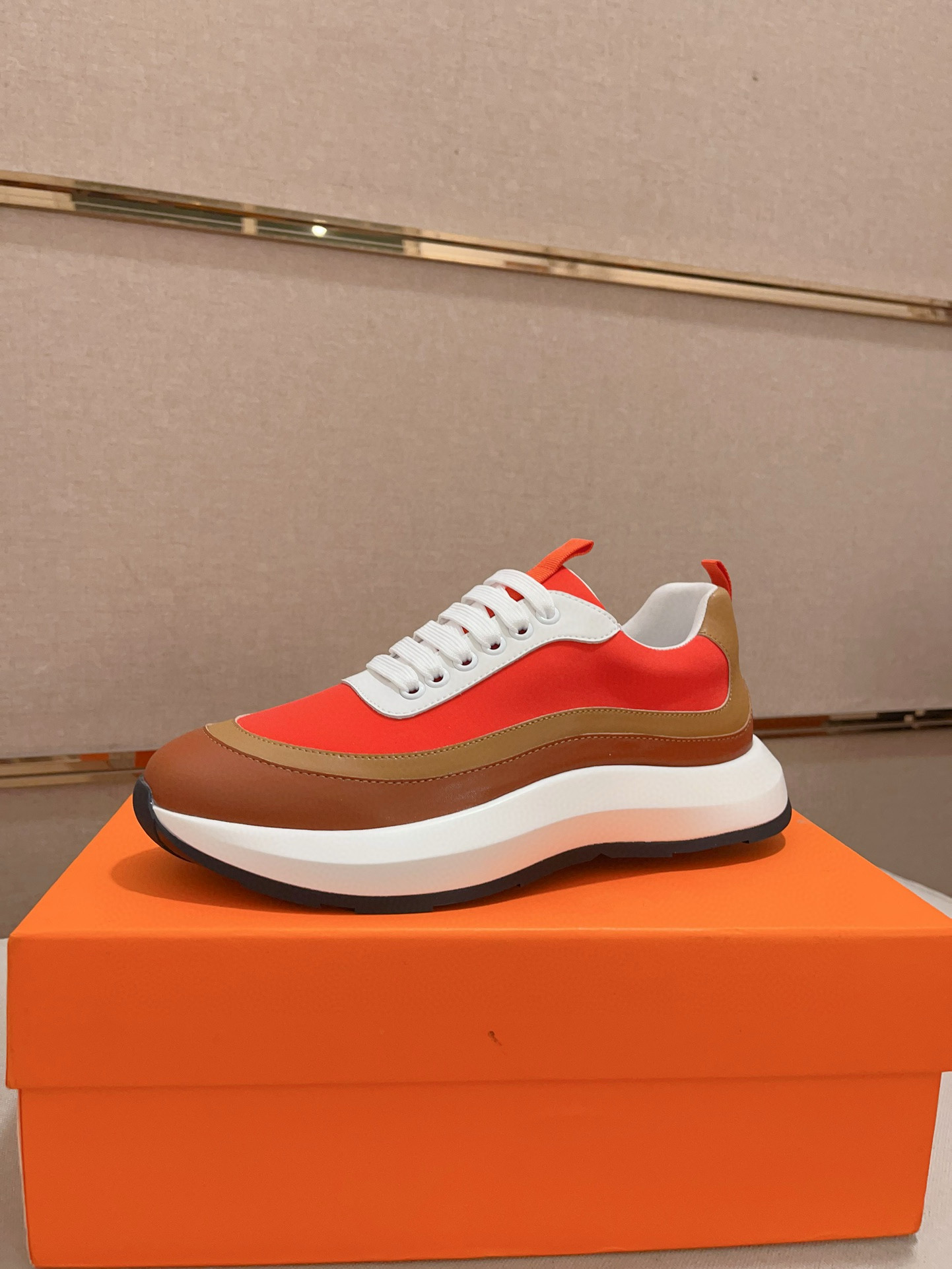Hermes Men's Classic Sneakers - Italian Leather, Comfortable Fit, Sizes 38-44 2 i1739781405646 5909 0 0