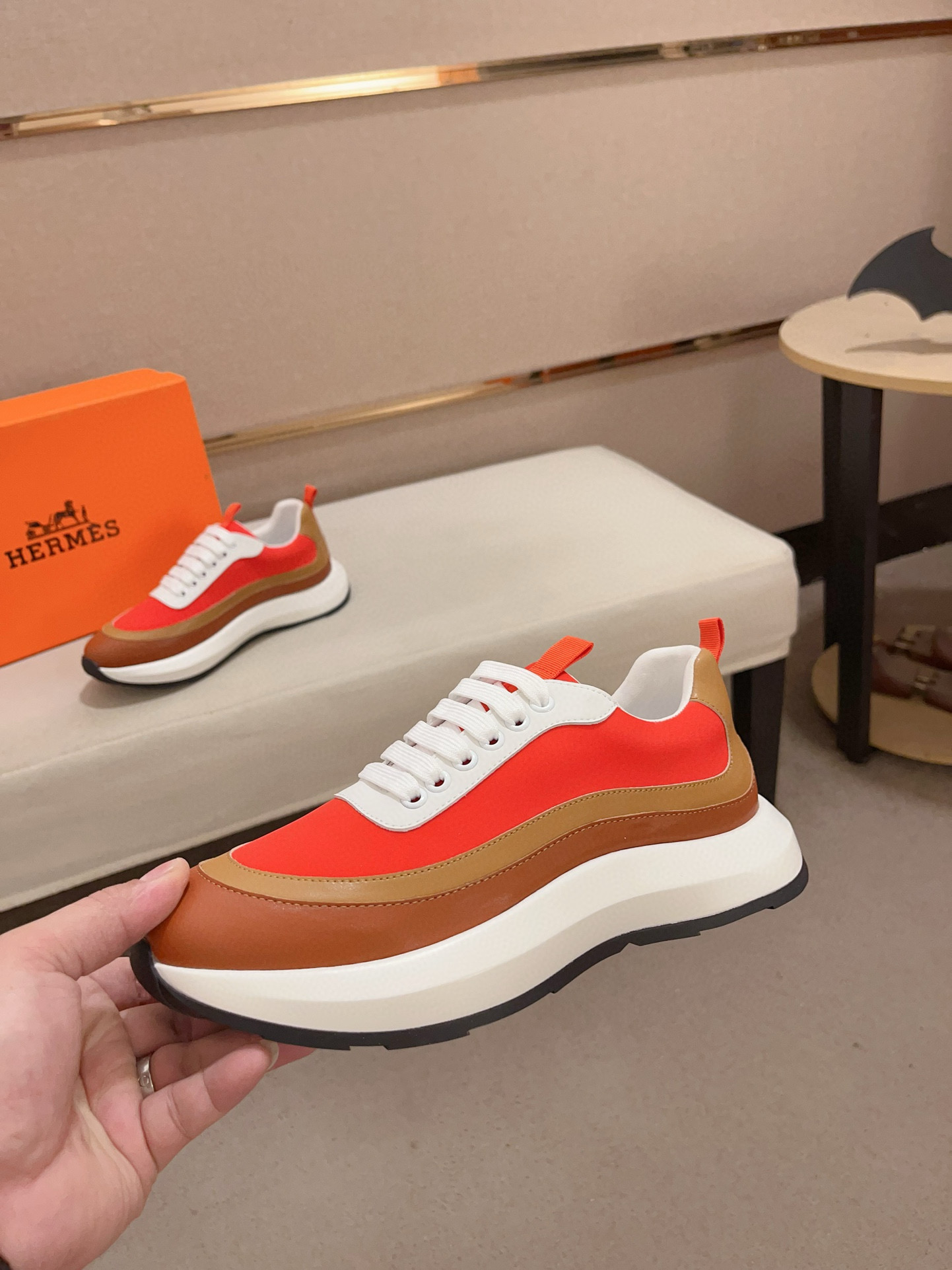 Hermes Men's Classic Sneakers - Italian Leather, Comfortable Fit, Sizes 38-44 4 i1739781405946 8011 0 2