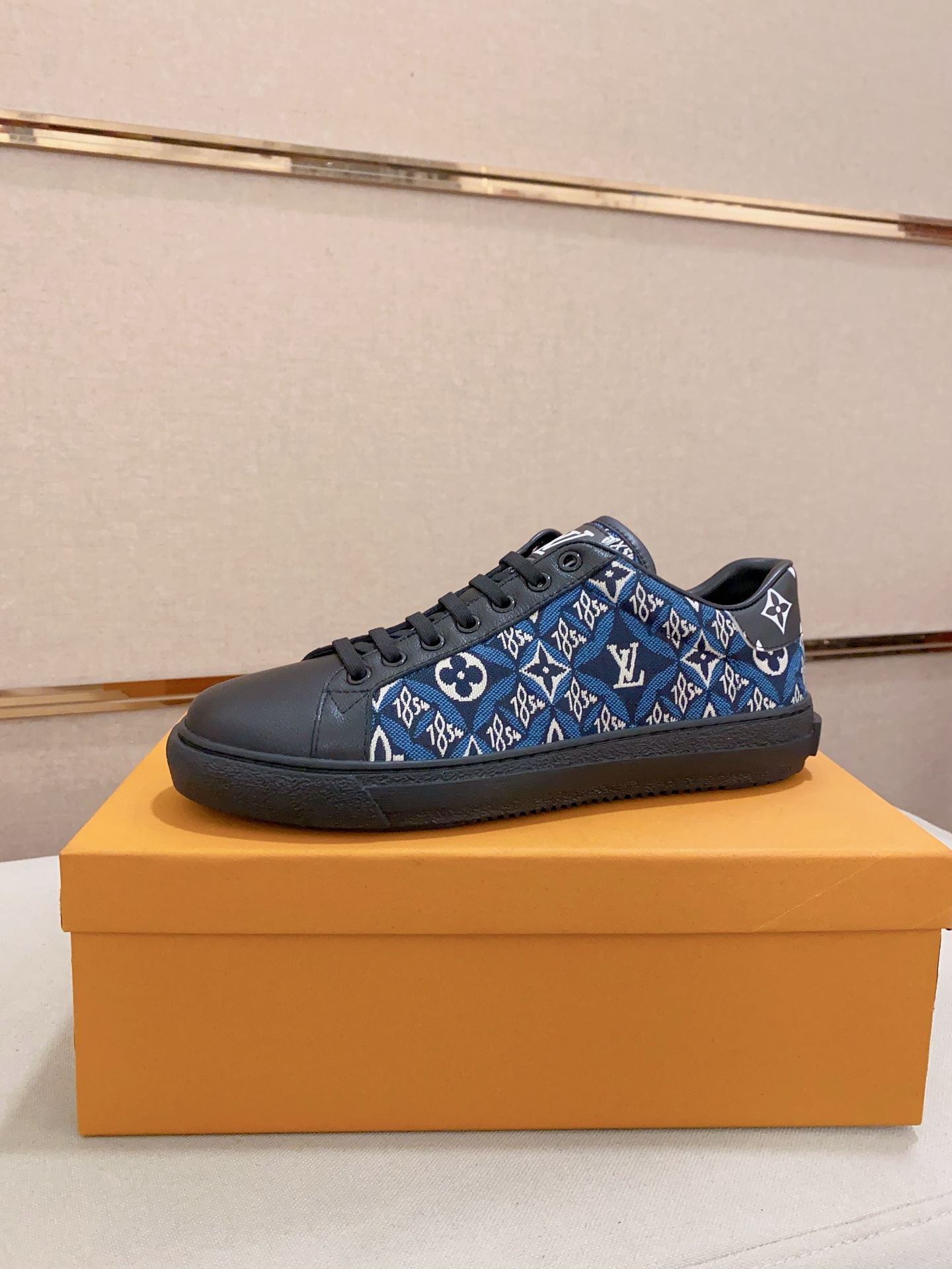 Louis Vuitton Men's Blue Leather Lace-Up Sneakers Size 38-44