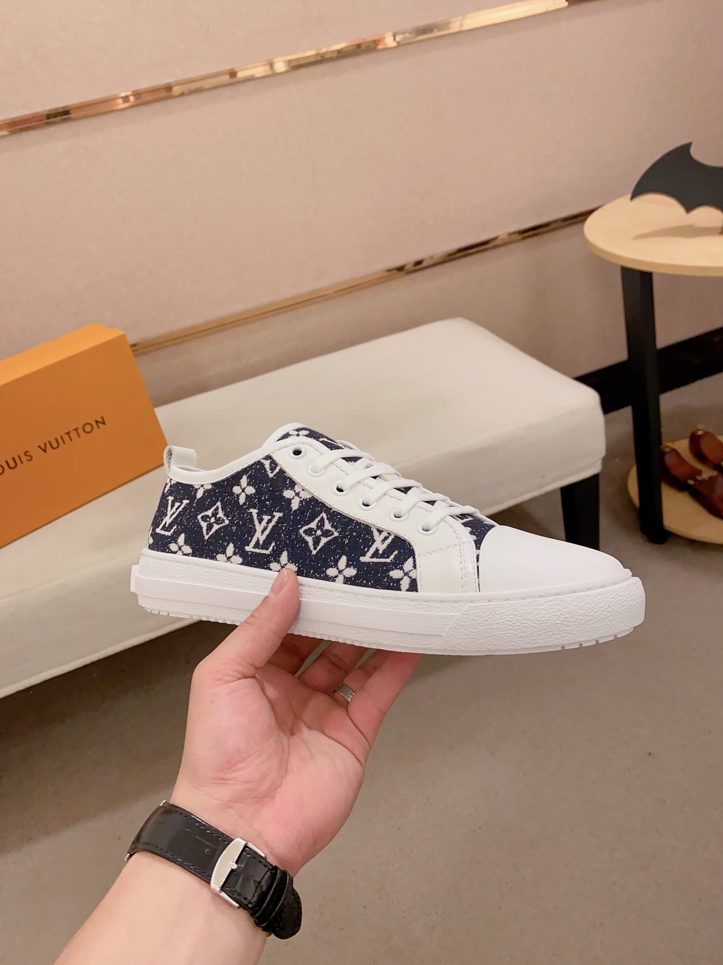 Louis Vuitton Trendy Sneakers, Official Newest Style, High Quality, Hot Selling 5 i1741933923678 1156 0 3