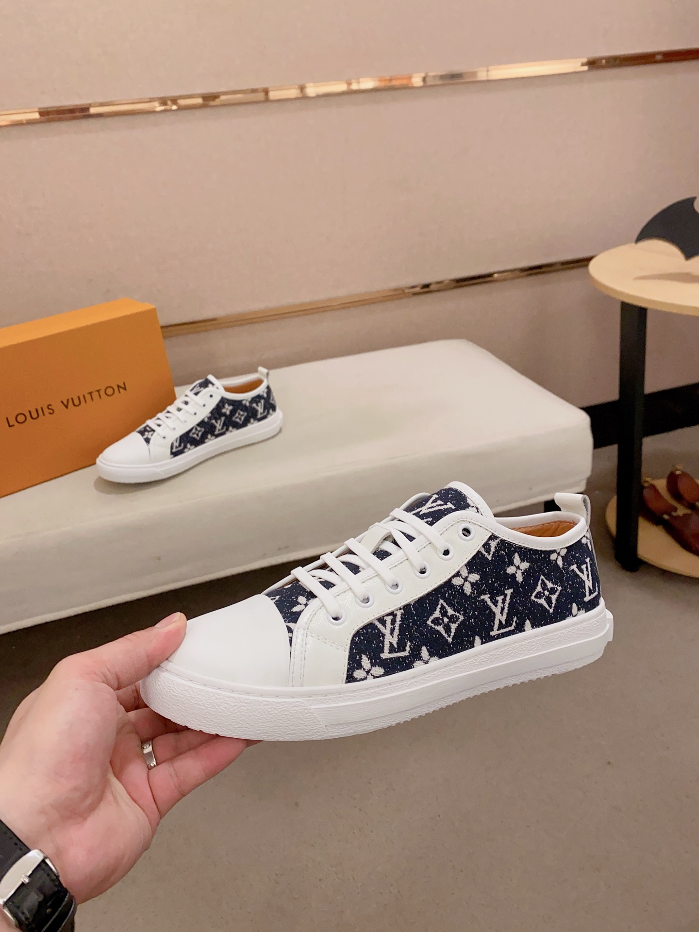 Louis Vuitton Trendy Sneakers, Official Newest Style, High Quality, Hot Selling 4 i1741933923687 1196 0 2