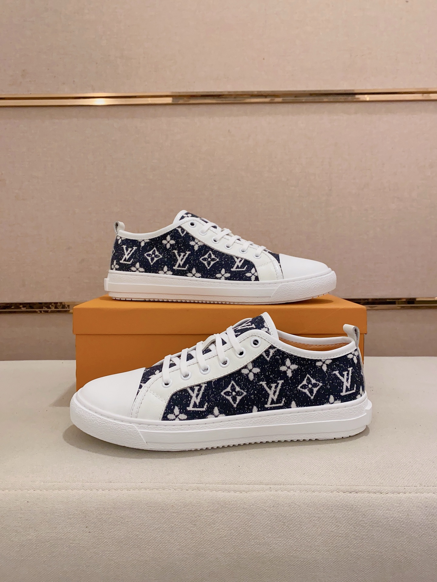 Louis Vuitton Trendy Sneakers, Official Newest Style, High Quality, Hot Selling 8 i1741933923707 4333 0 6