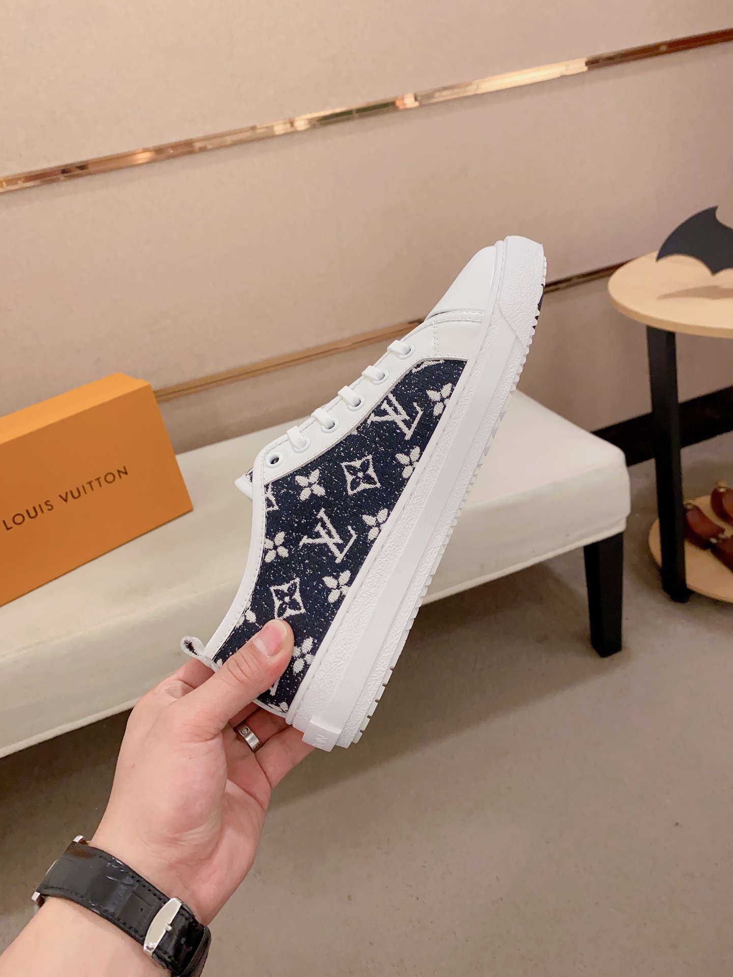 Louis Vuitton Trendy Sneakers, Official Newest Style, High Quality, Hot Selling 6 i1741933924527 1429 0 4