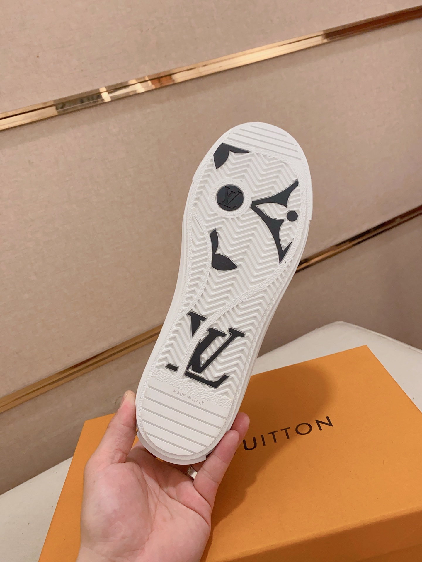 Louis Vuitton Trendy Sneakers, Official Newest Style, High Quality, Hot Selling 10 i1741933924549 8087 0 8