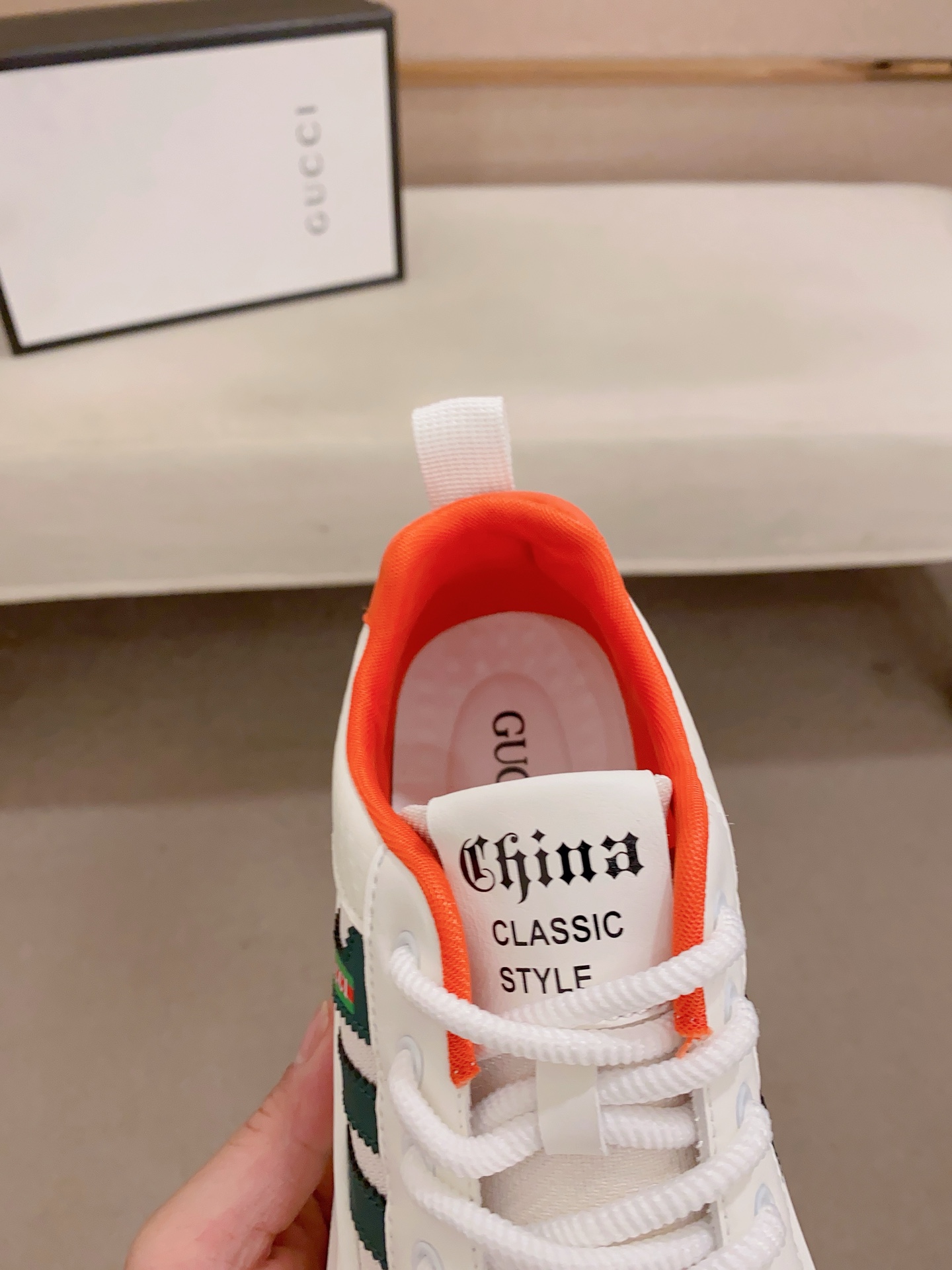 Gucci Men's Leather Low-Top Sneaker with Green Stripe Detail 7 i1741934628103 725 0 5