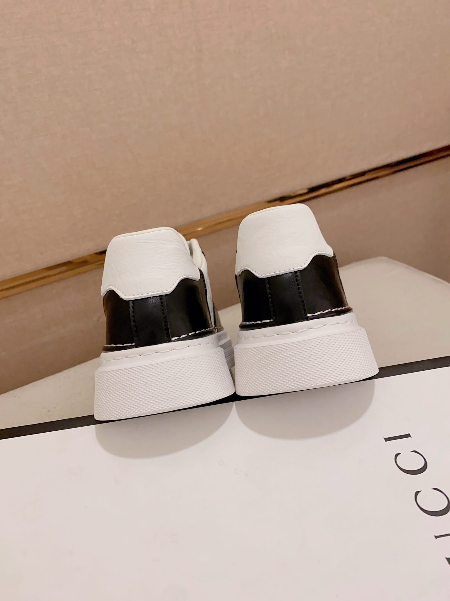 Gucci Men's Leather Low-Top Sneaker Black And White Size 38-44 9 i1741934818491 1266 0 7