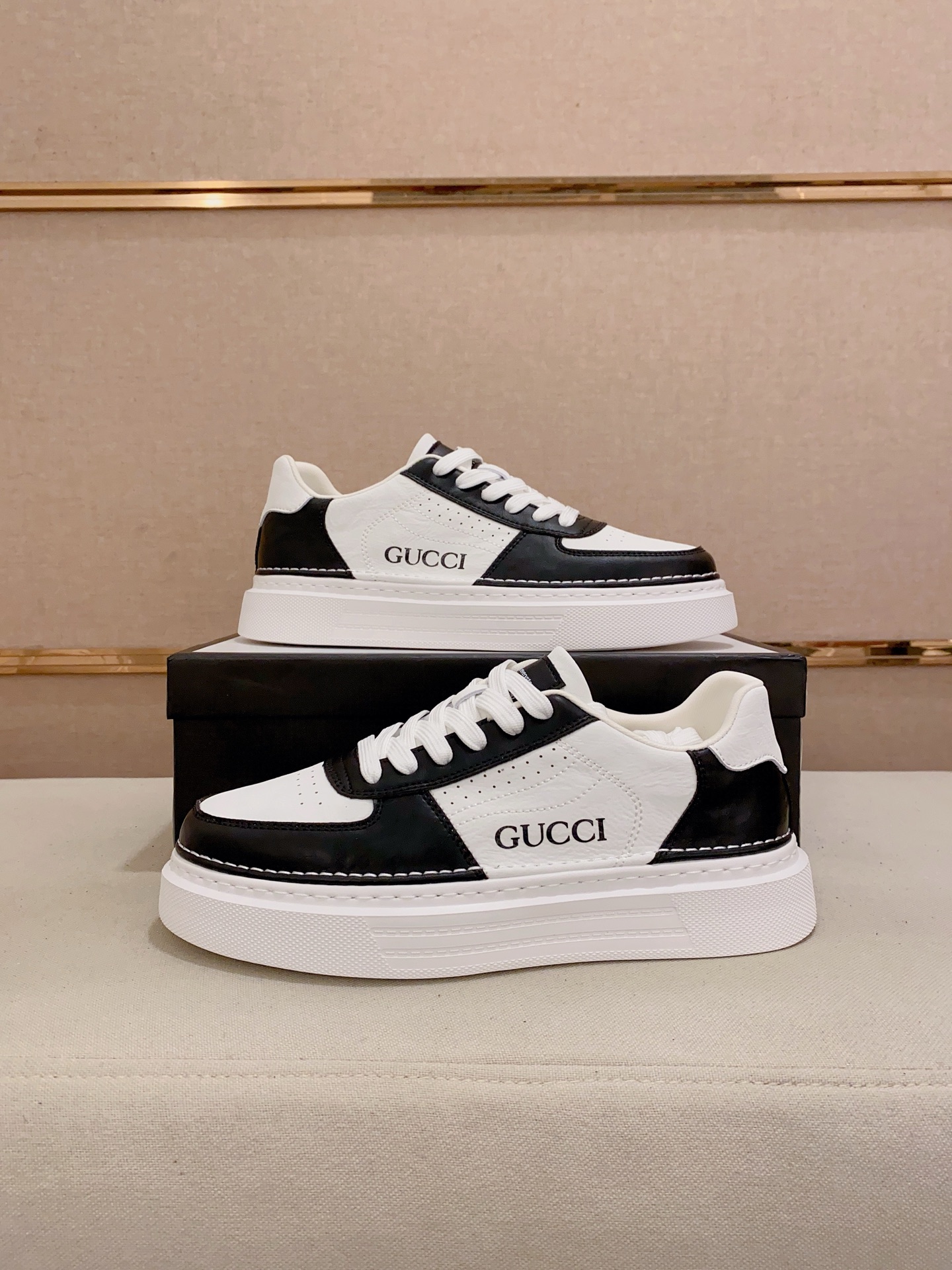 Gucci Men's Leather Low-Top Sneaker Black And White Size 38-44 8 i1741934818540 2130 0 6