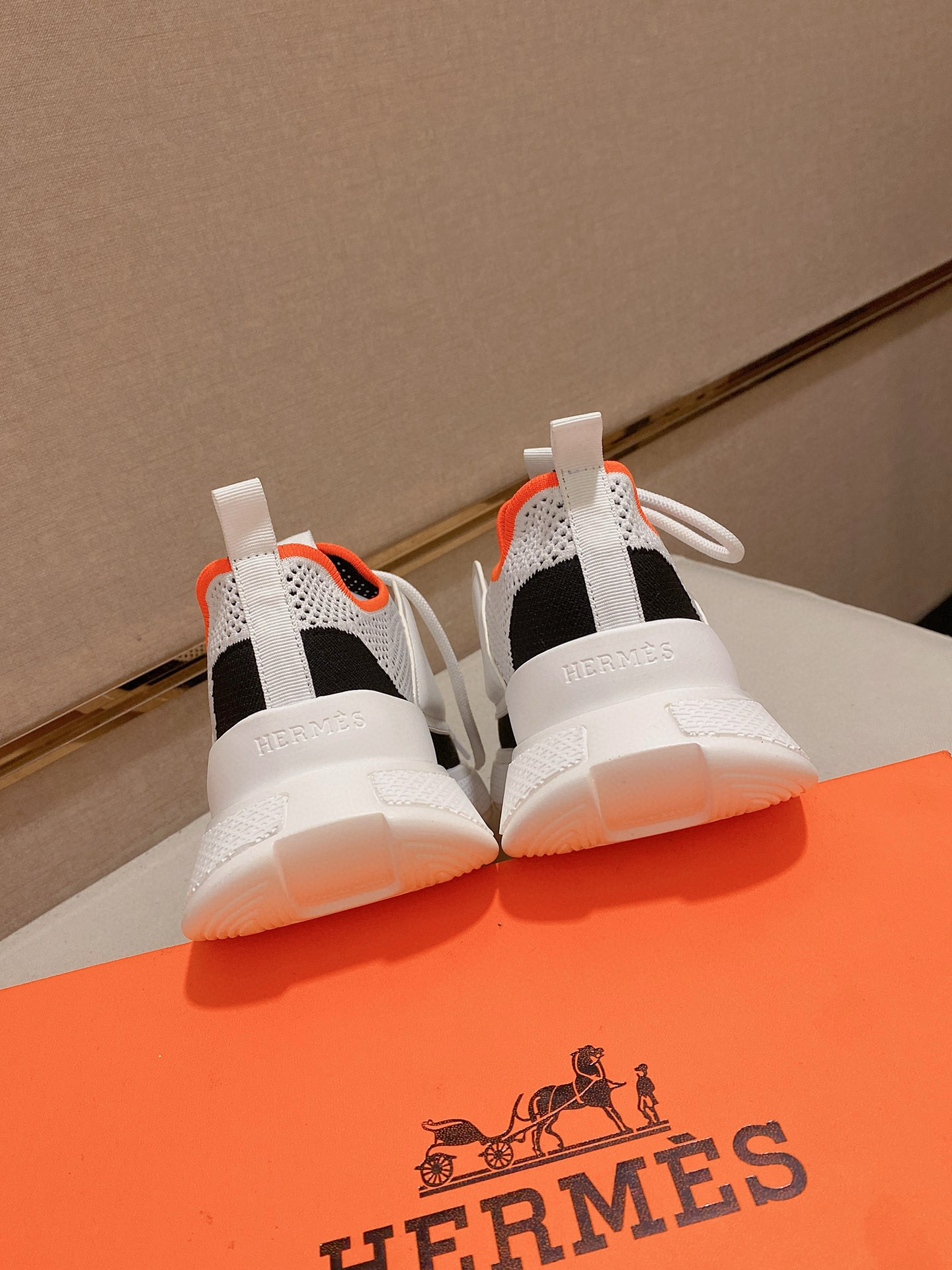 Hermes Drift Men's Sneakers - Tech Knit & Leather - Iconic Style 9 i1741935698075 5698 0 7