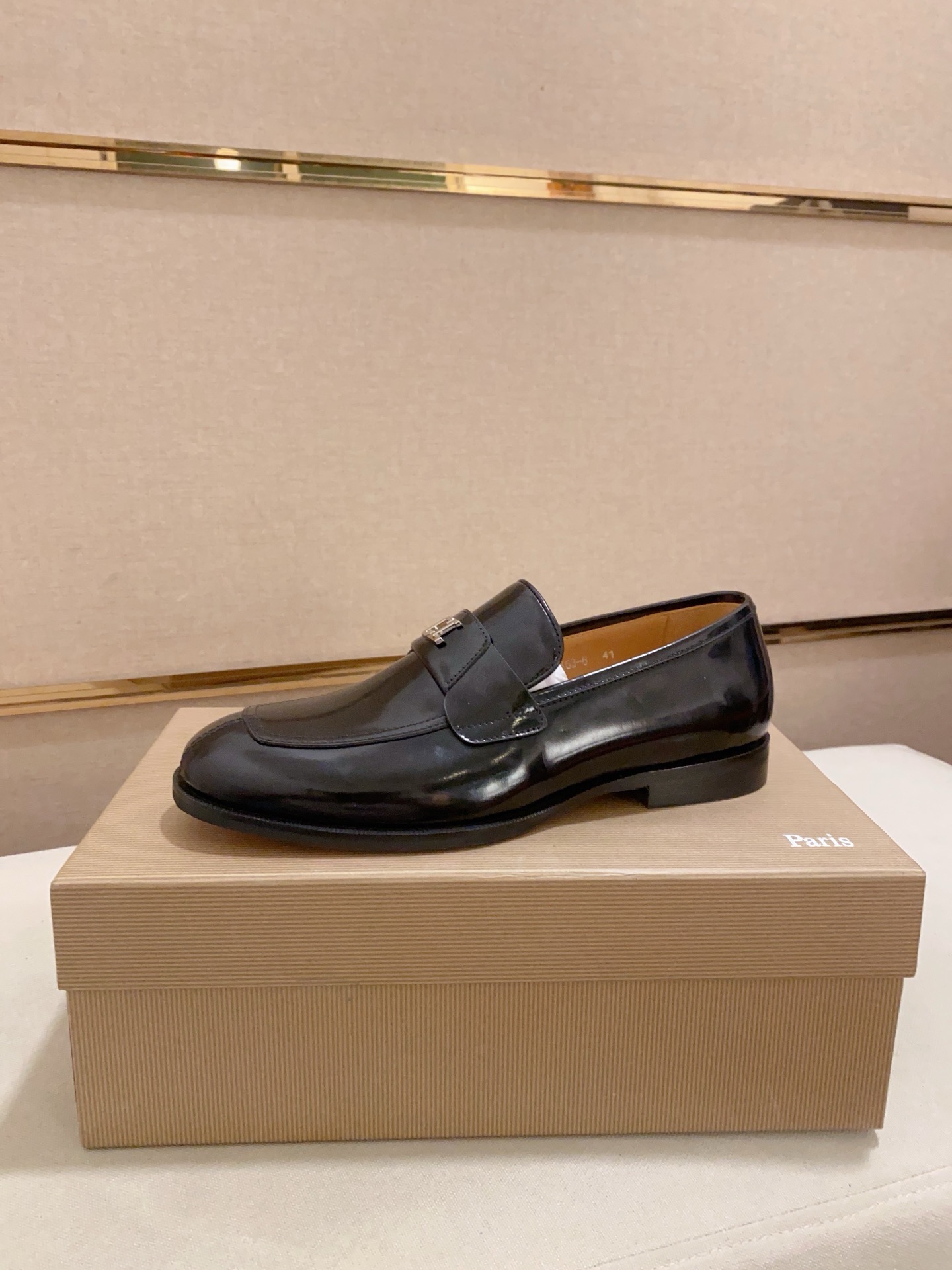 Christian Louboutin Men's Black Leather Loafers, Sizes 39-44 Available 1 Christian Louboutin Men's Black Leather Loafers, Sizes 39-44 Available