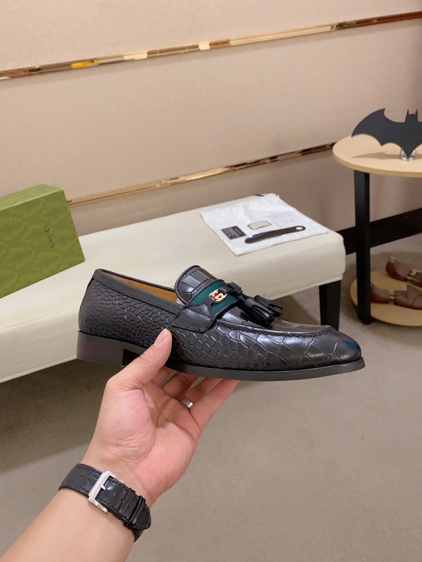 Gucci Men's Leather Loafers with Tassel and Crocodile Embossed Design 5 i1741936632397 1866 0 3