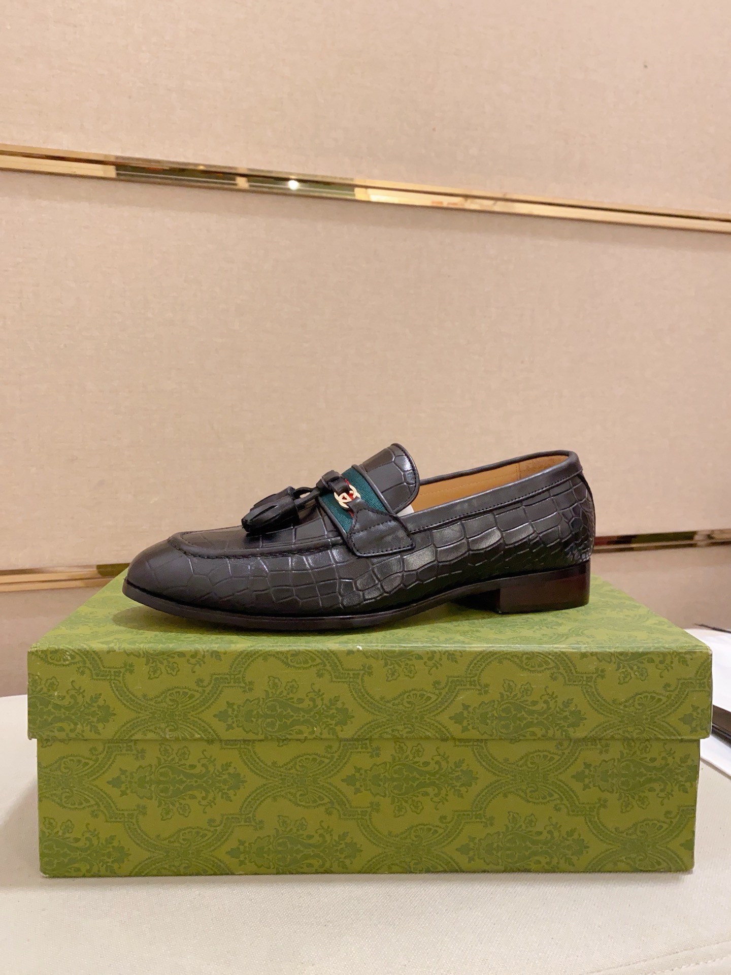 Gucci Men's Leather Loafers with Tassel and Crocodile Embossed Design