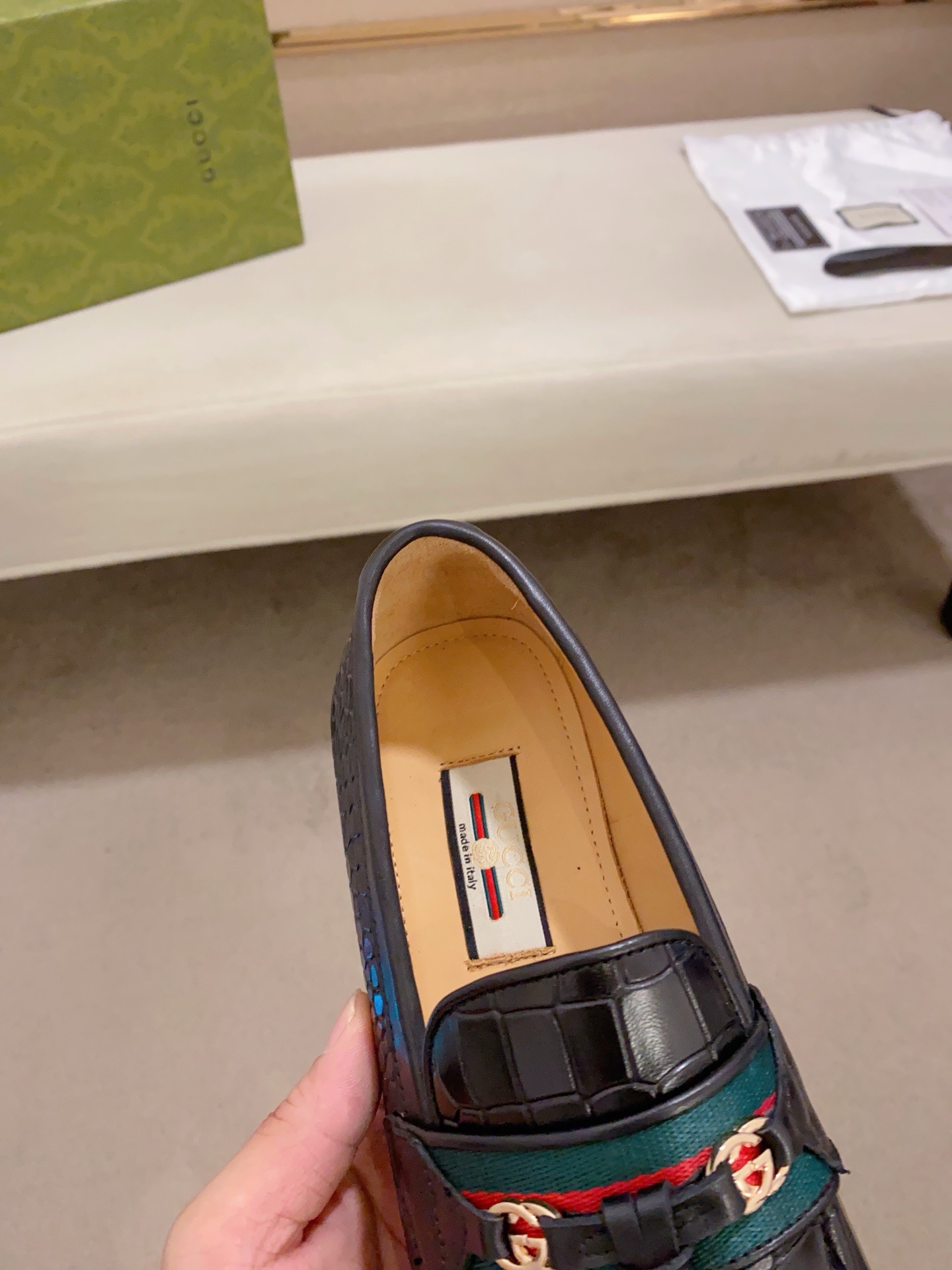 Gucci Men's Leather Loafers with Tassel and Crocodile Embossed Design 8 i1741936632403 2847 0 6