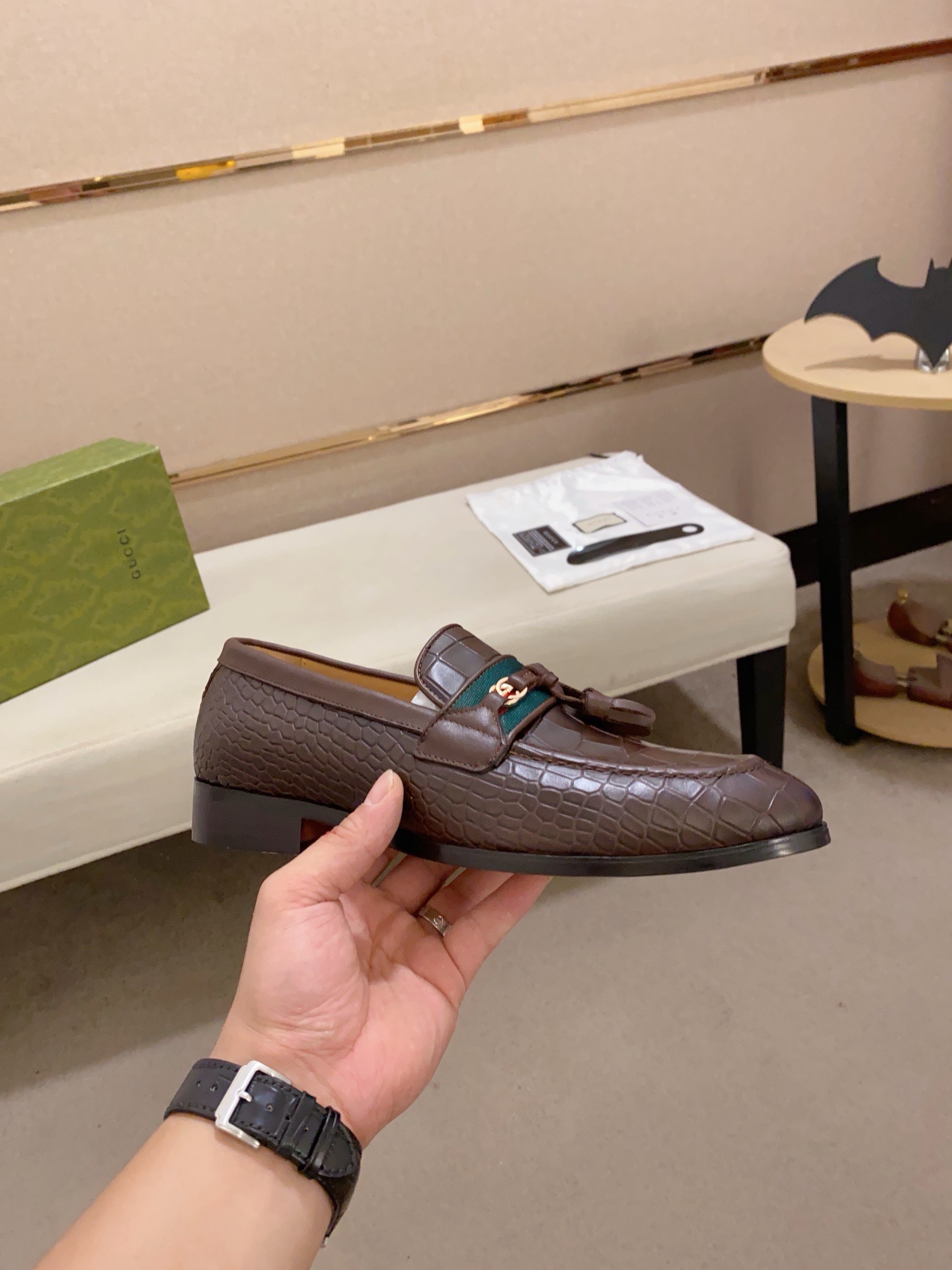 Gucci Men's Brown Leather Loafers with Tassel and Crocodile Embossed Design 5 i1741936649537 6976 0 3