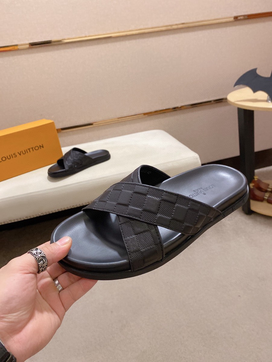Louis Vuitton Men's Woven Leather Slide Sandals | Comfortable & Stylish 4 i1742032751984 7689 0 2