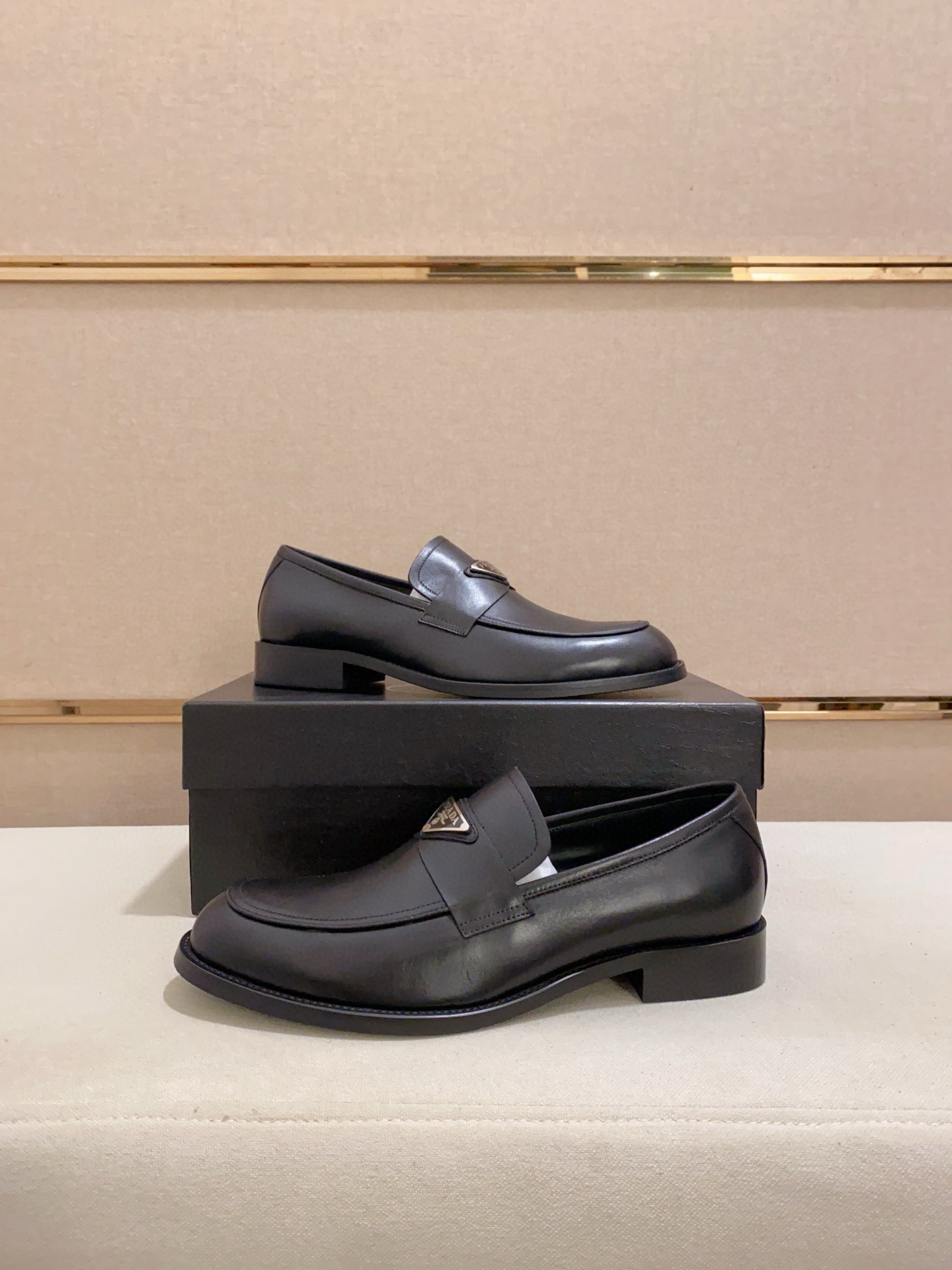 Prada Men's Leather Loafers - Iconic Design, Premium Quality, Versatile Style 6 i1742109881785 7909 0 4