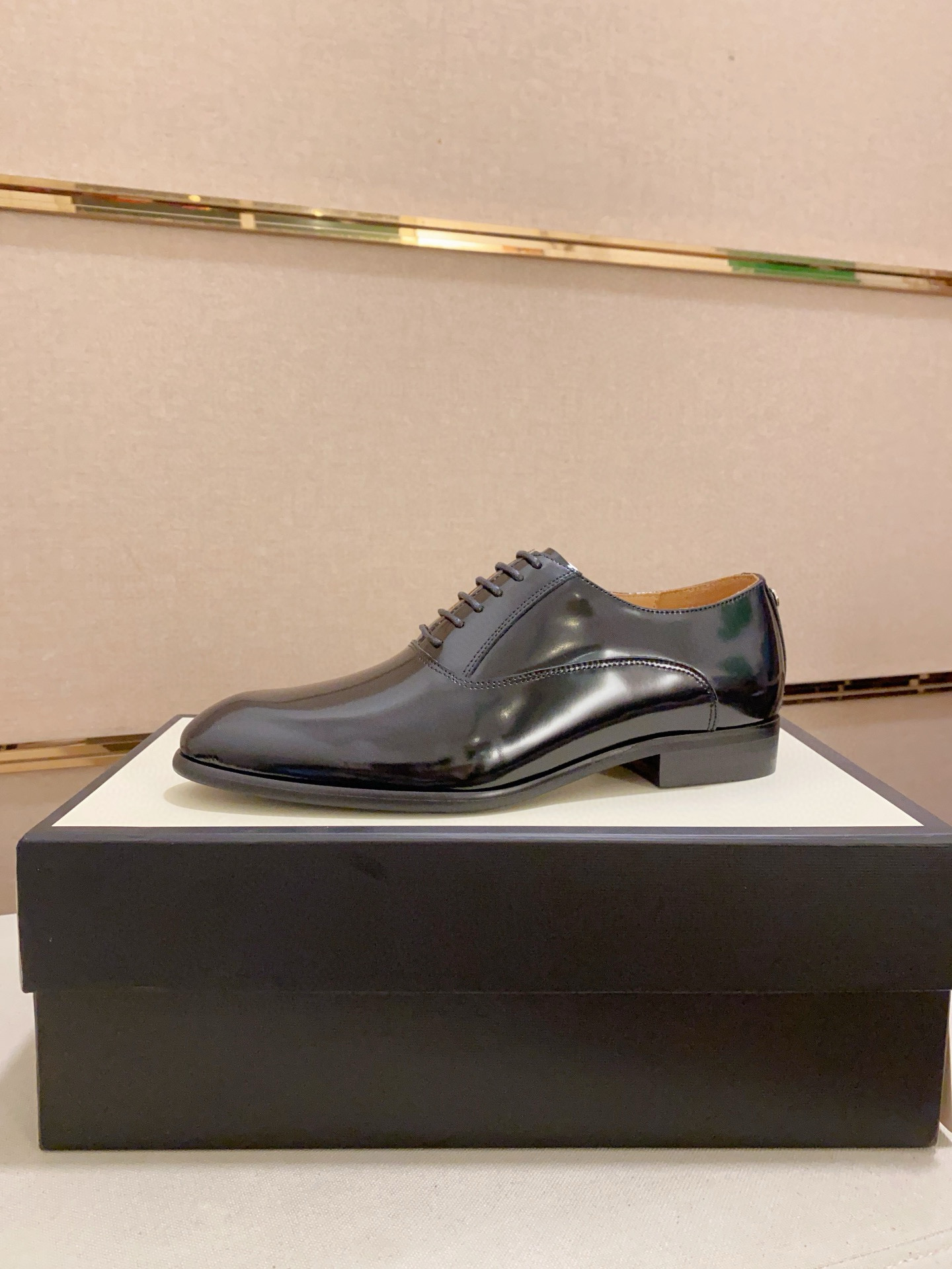Gucci Men's Black Leather Lace-Up Oxford Dress Shoes Formal Business Attire 2 i1742110171770 5367 0 0