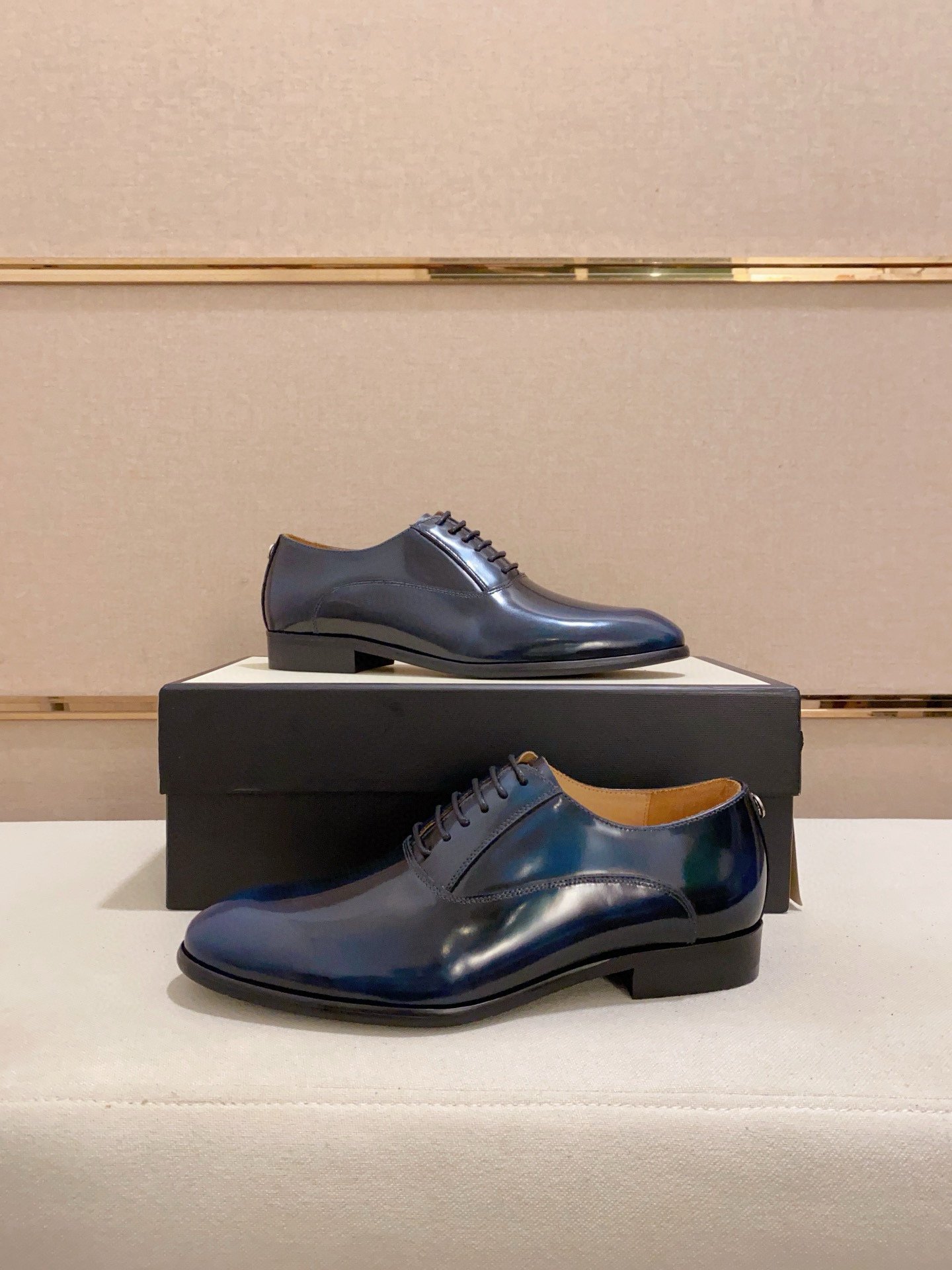 Gucci Men's Leather Oxford Dress Shoes - Blue, Sizes 38-44 Available 7 i1742110197210 462 0 5