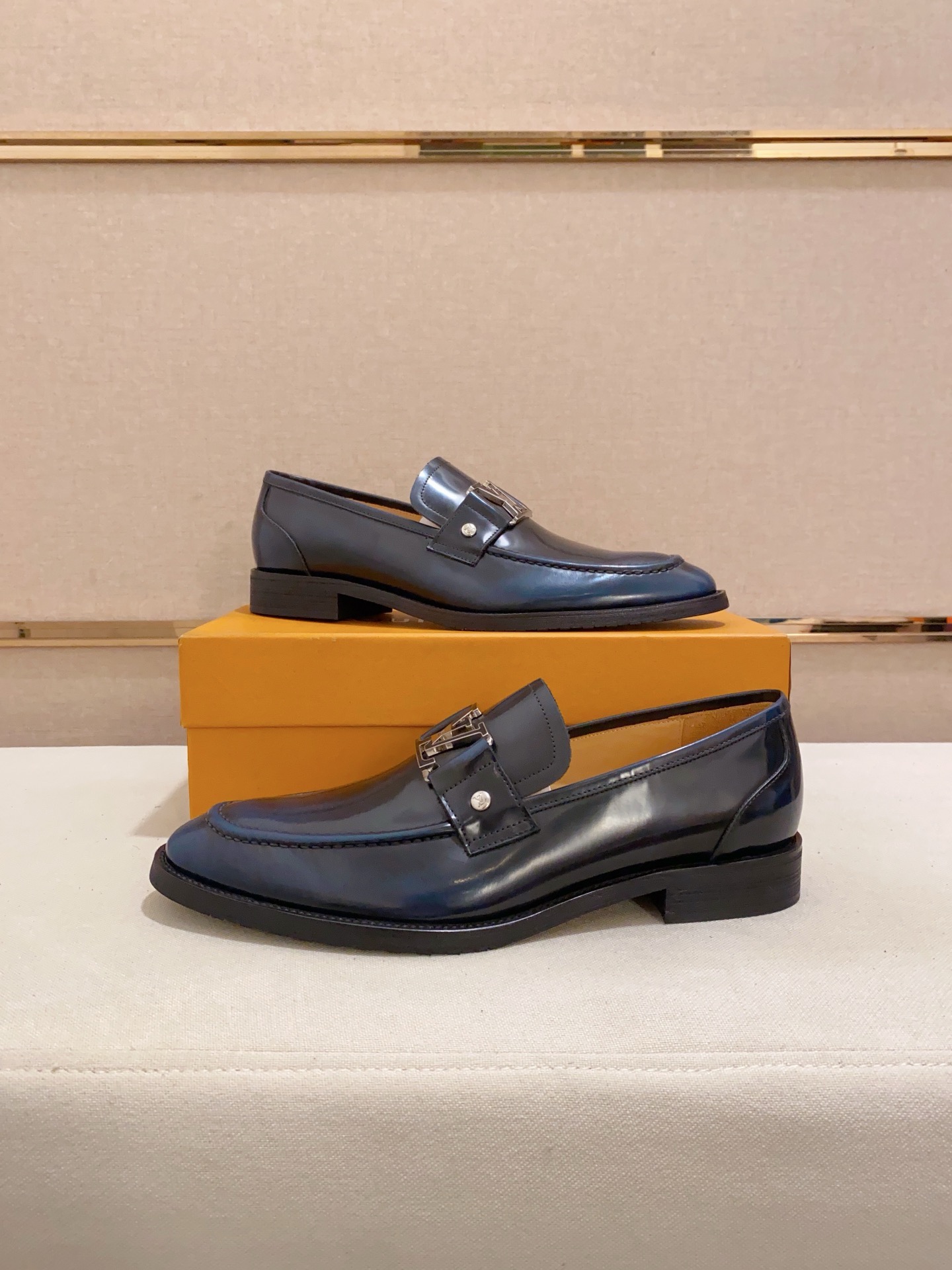 Louis Vuitton Men's Leather Loafers With Iconic Buckle, Size 38-44 6 i1742110824533 6484 0 4