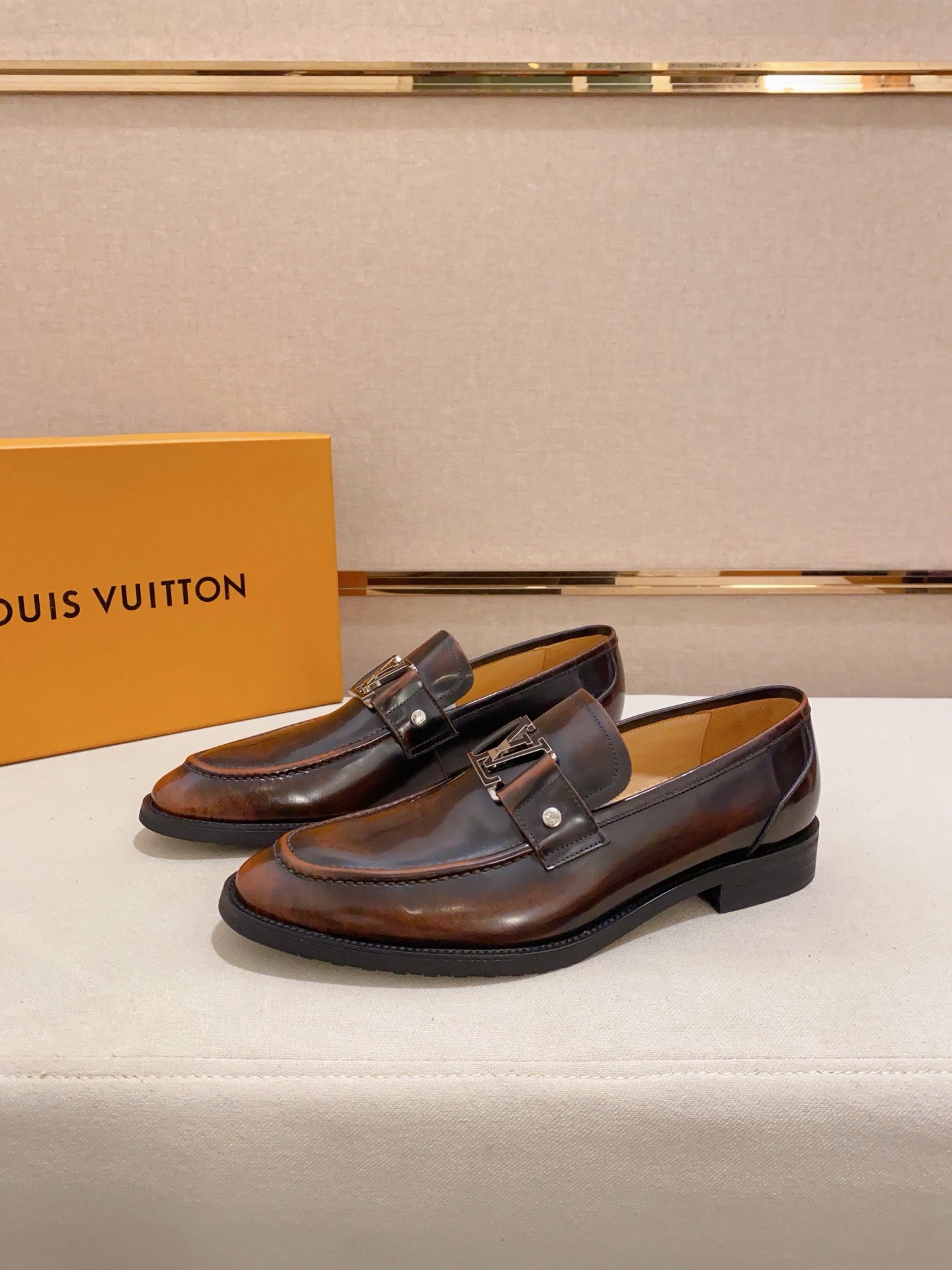 LOUIS VUITTON Men's Leather Loafers with Iconic Buckle Detail 4 i1742110842444 5398 0 2