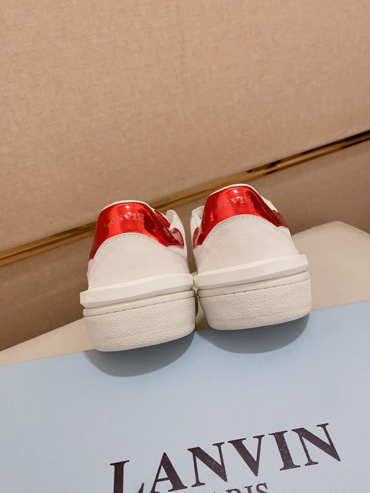 Lanvin Men's & Women's Curb Leather Sneaker: Stylish Comfort and Durability 9 i1742197437915 6736 0 7