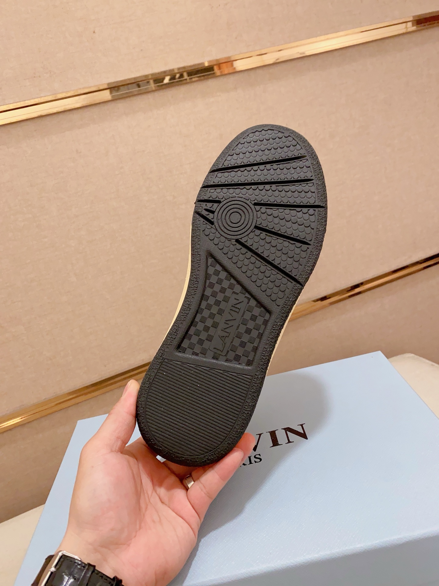 Lanvin Limited Edition Couple Sneakers - Versatile Style for Every Occasion 10 i1742197554438 1825 0 8