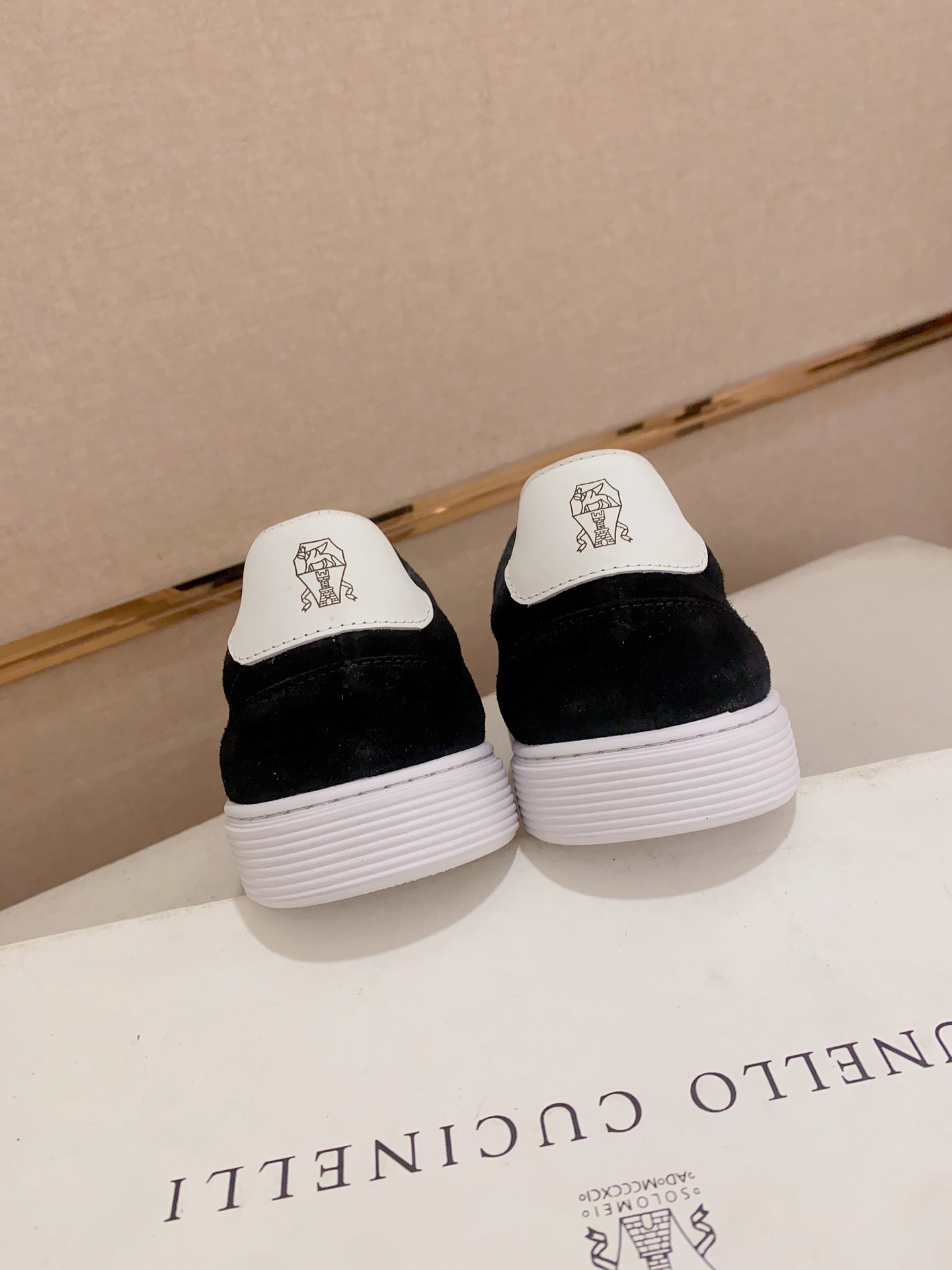 Brunello Cucinelli Men's Suede Leather Sneakers - Stylish & Comfortable 9 i1742455032402 5259 0 7