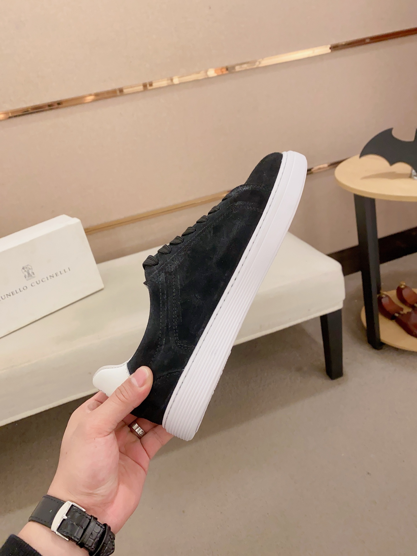 Brunello Cucinelli Men's Suede Leather Sneakers - Stylish & Comfortable 6 i1742455032431 498 0 4