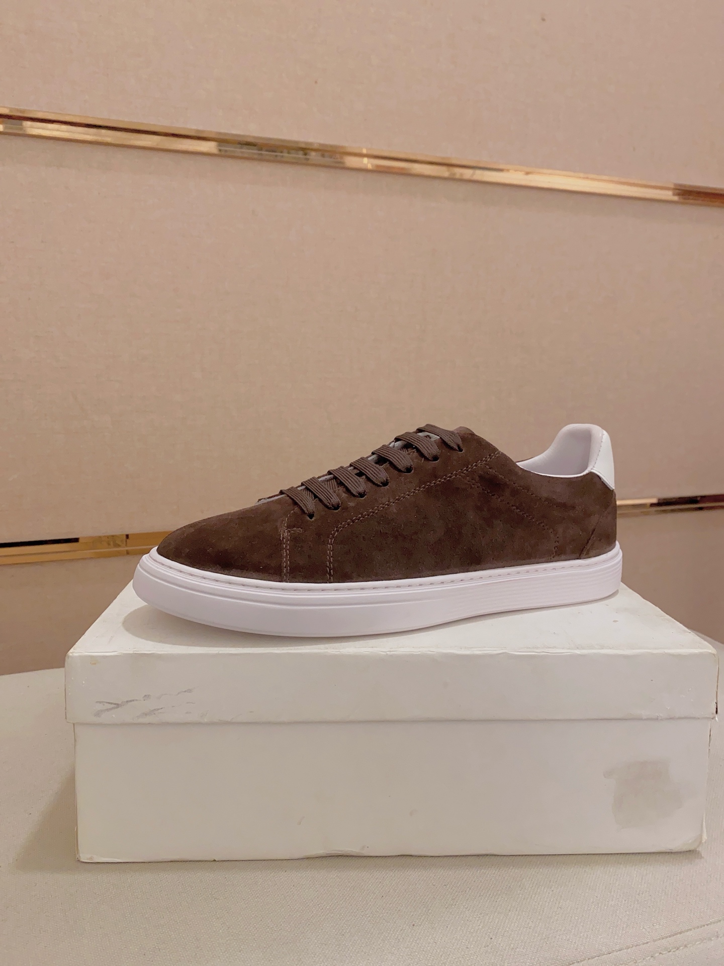 Brunello Cucinelli Men's Suede Leather Sneakers - Casual Comfort & Style 2 i1742455099406 5025 0 0