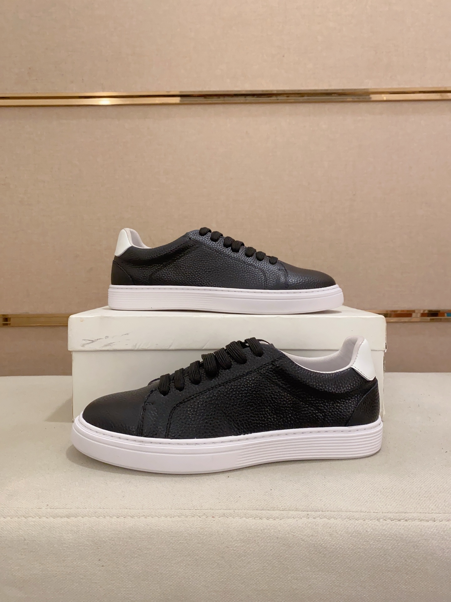 Brunello Cucinelli Men's Leather Sneakers - Stylish, Comfortable, and Durable 8 i1742455170953 1710 0 6