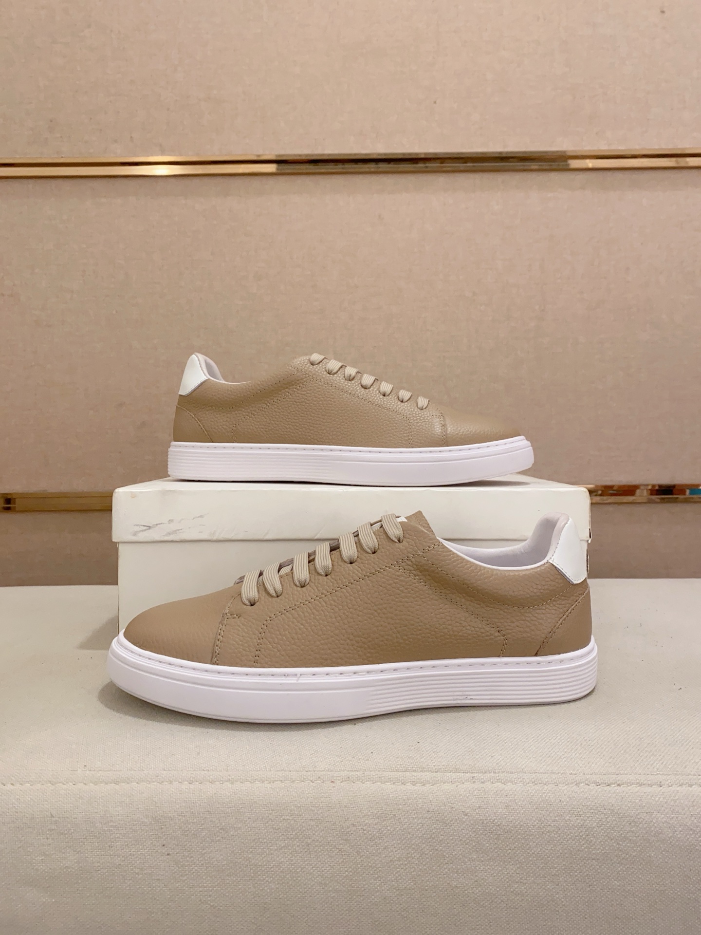 Brunello Cucinelli Men's Leather Low Top Sneakers, Tan. Size 38-44 8 i1742455197194 6820 0 5