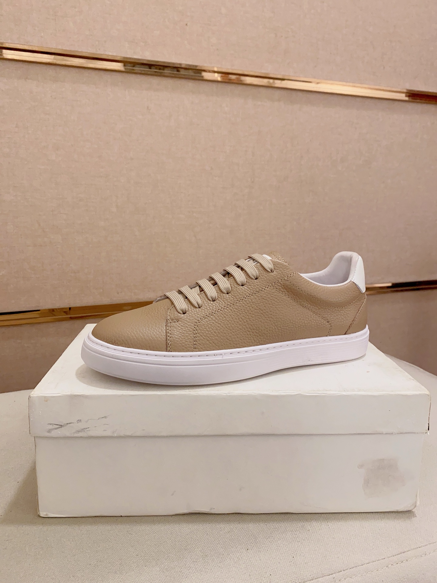 Brunello Cucinelli Men's Leather Low Top Sneakers, Tan. Size 38-44