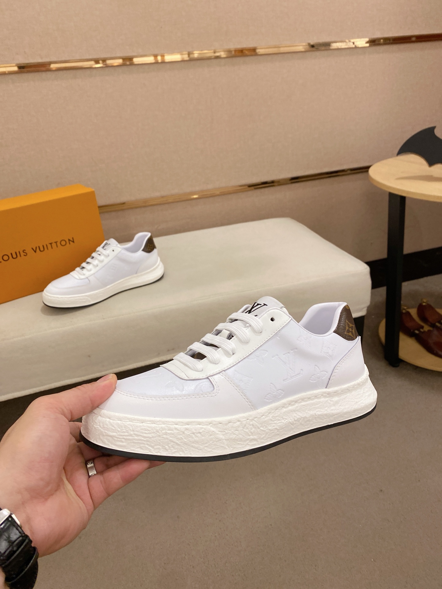 Louis Vuitton Men's White Leather Low-Top Sneakers Size 38-44 4 i1742626864684 5375 0 2