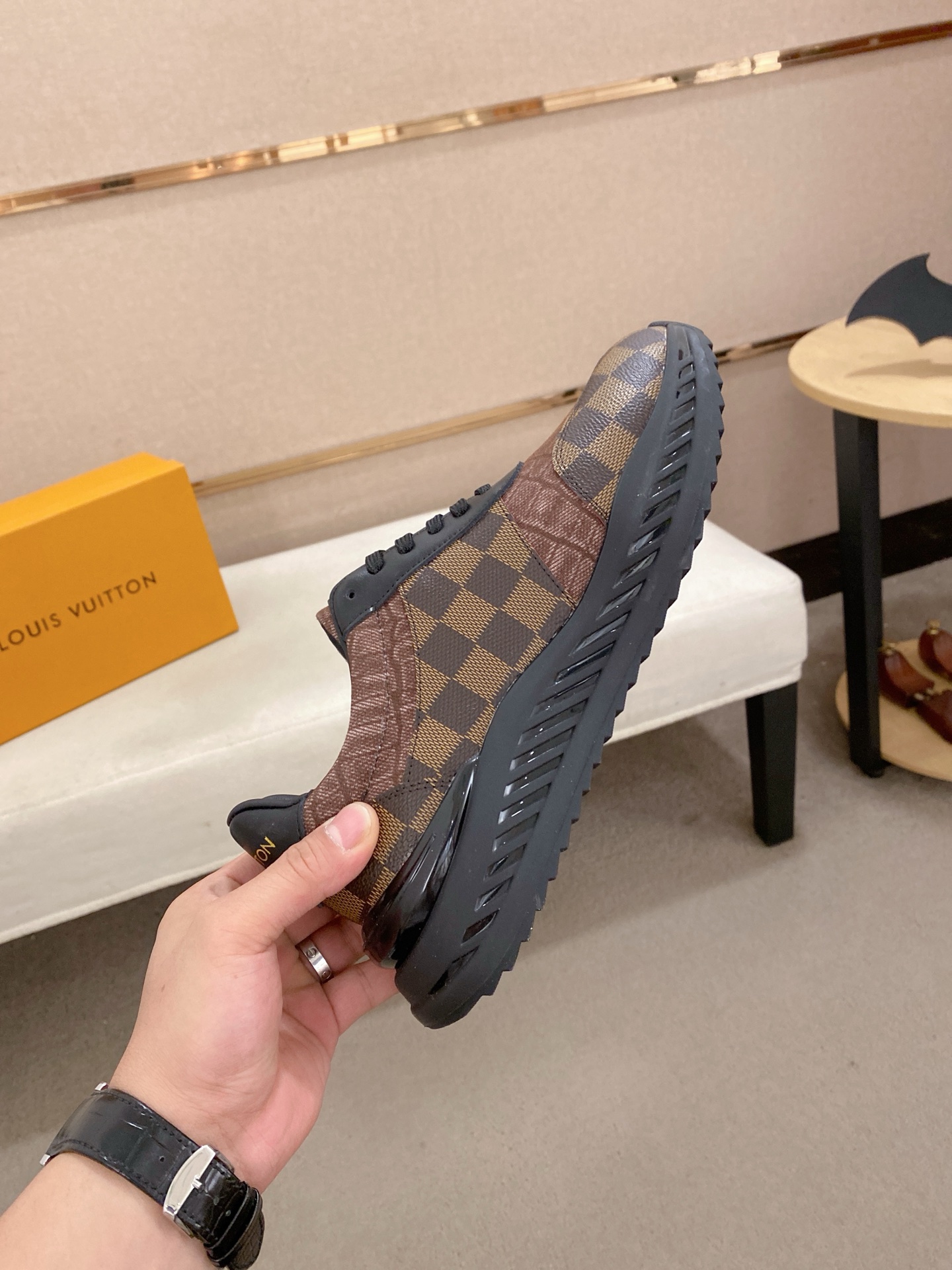 Louis Vuitton Men's Brown Leather Checkered Pattern Comfortable Sneakers 6 i1742627219627 3397 0 4