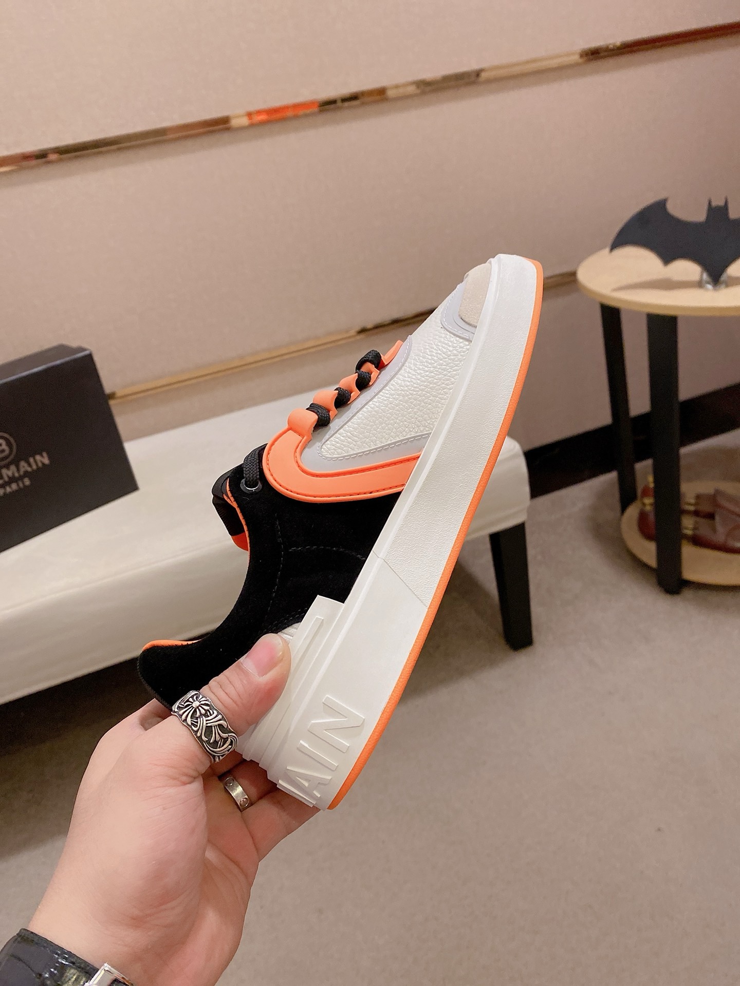 Balmain Men's Leather One-Step Board Shoes - Premium Quality & Comfort 6 i1742631176797 2940 0 4