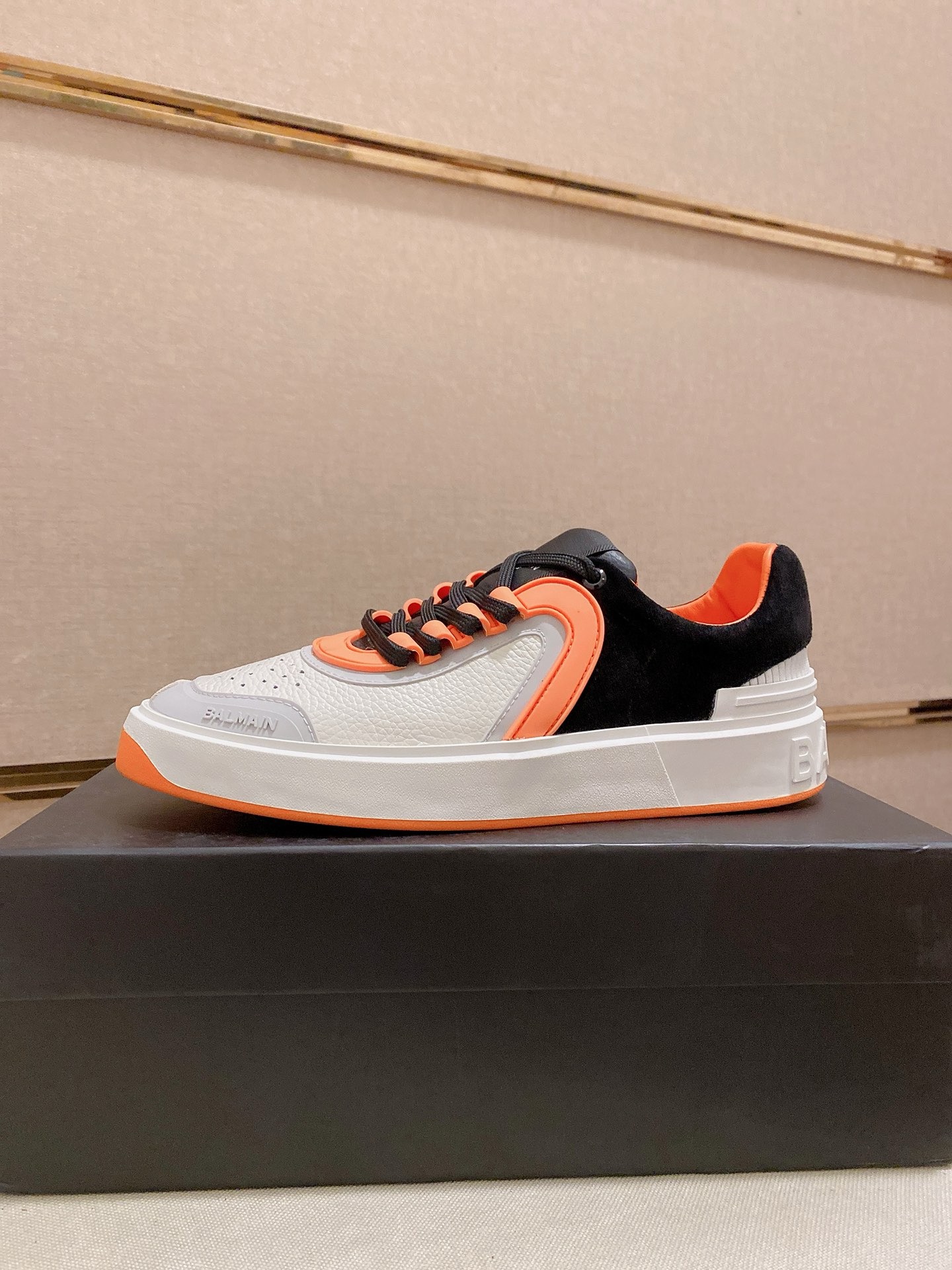 Balmain Men's Leather One-Step Board Shoes - Premium Quality & Comfort