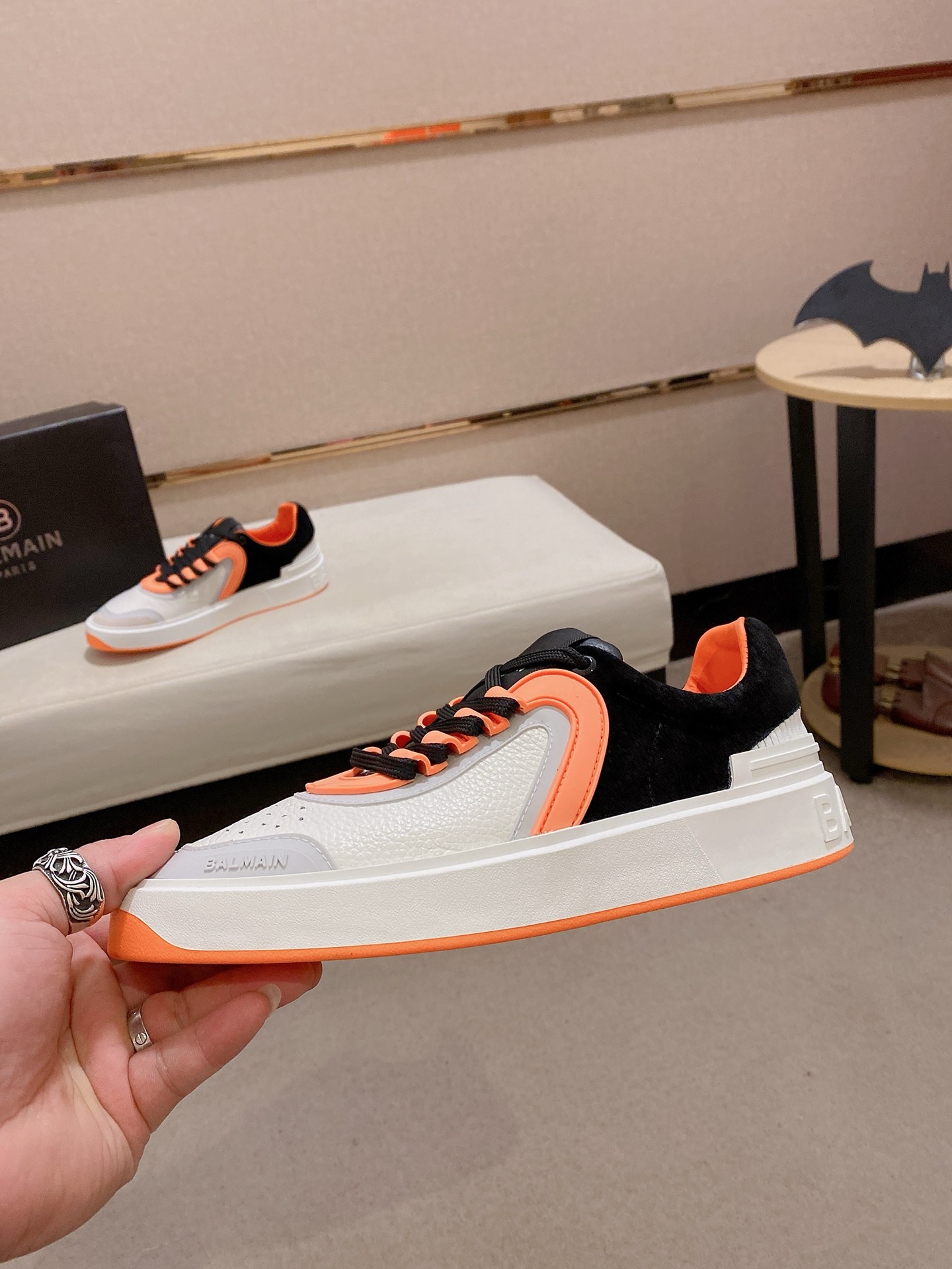 Balmain Men's Leather One-Step Board Shoes - Premium Quality & Comfort 4 i1742631178392 2949 0 2