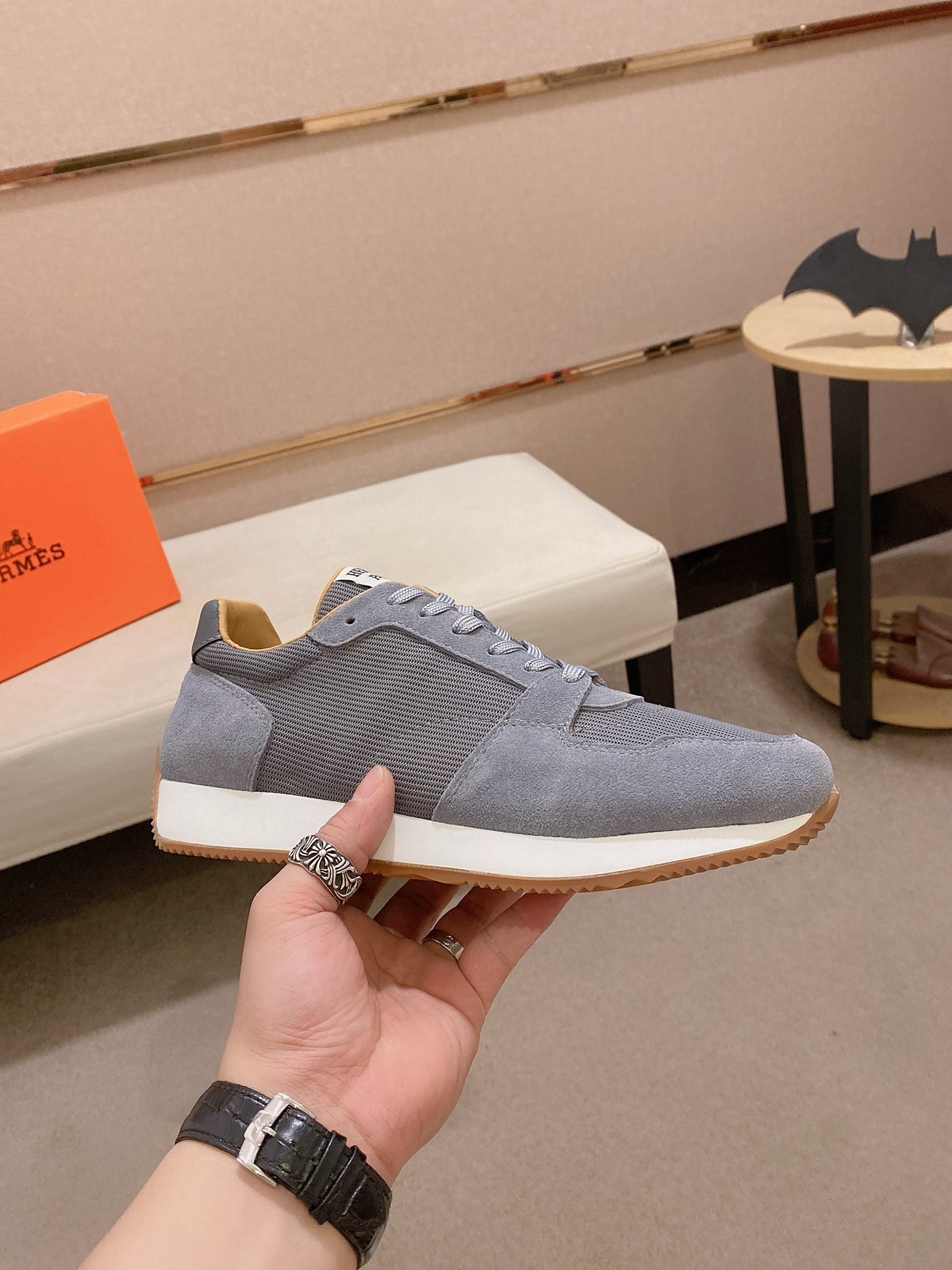 Hermès Men's Classic Sneakers - Italian Leather, Comfortable Fit, Sizes 38-44 5 i1742631541921 2837 0 3