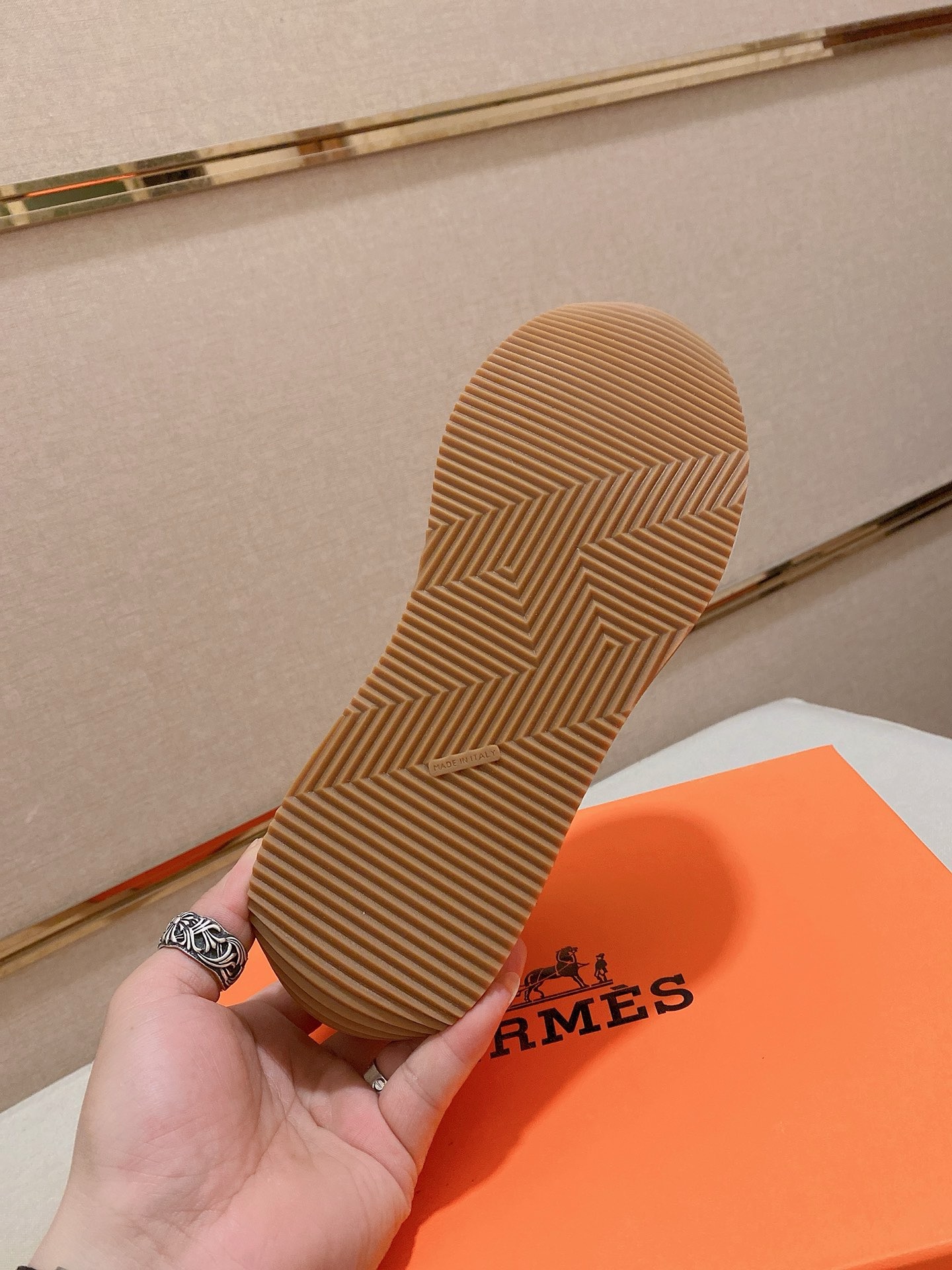 Hermes Men's Classic Sneakers - Italian Leather, Comfortable Fit, Sizes 38-44 10 i1742631594128 72 0 8