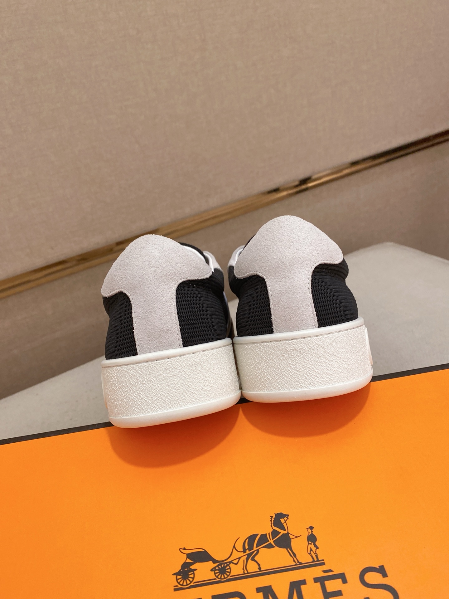 Hermes Men's Classic Original Leather Sneakers Size 38-44 9 i1742636410141 1923 0 7