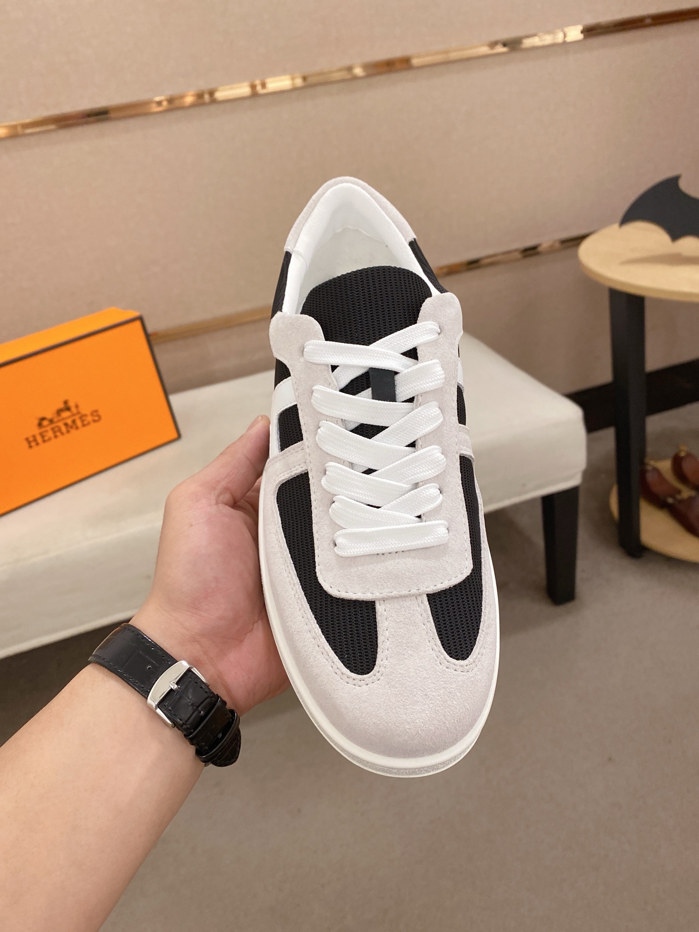 Hermes Men's Classic Original Leather Sneakers Size 38-44 3 i1742636411945 6349 0 1