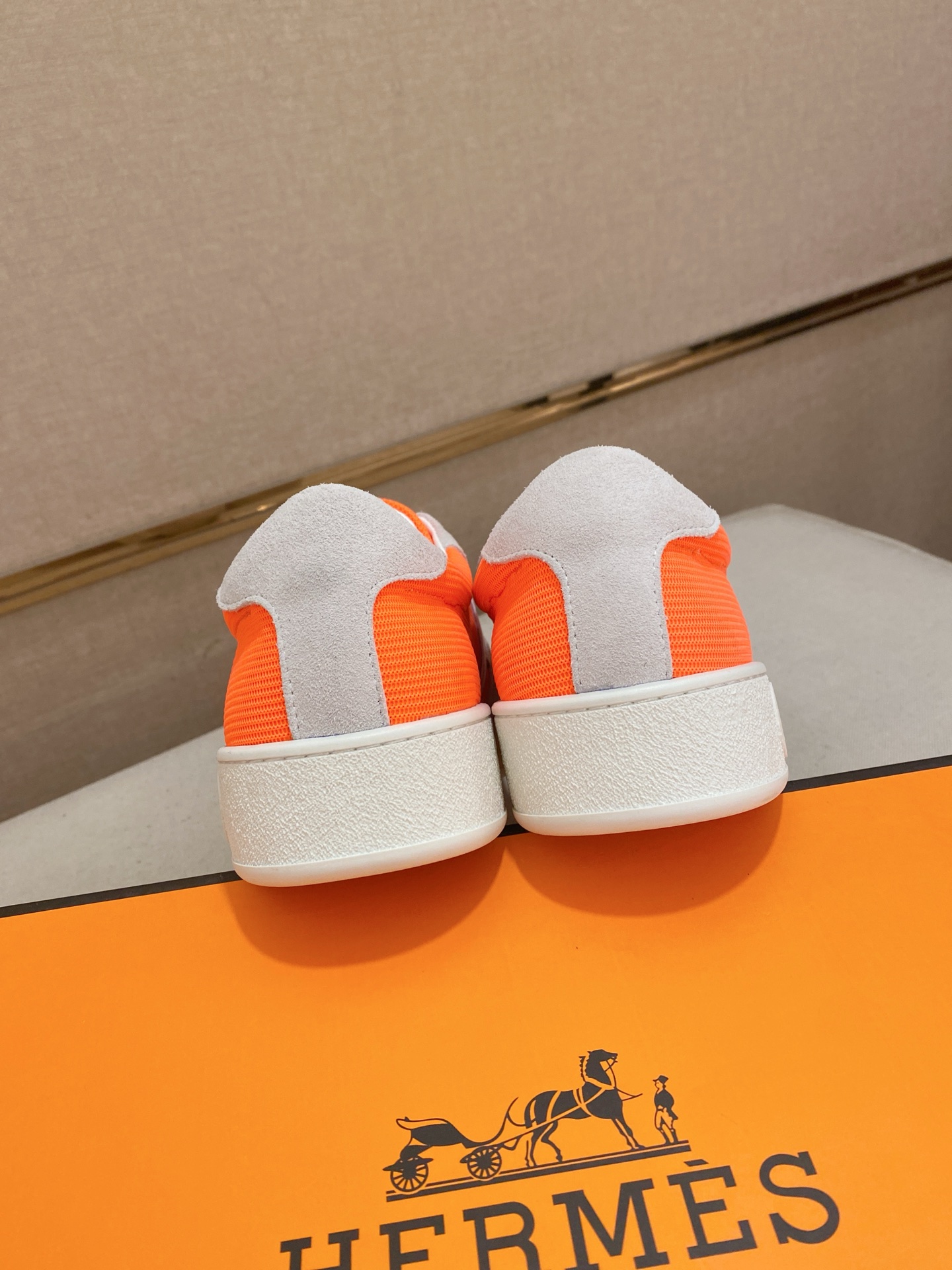 Hermès Men's Décontractée Sneakers in Orange and White - Size 38-44 9 i1742636441765 6122 0 7