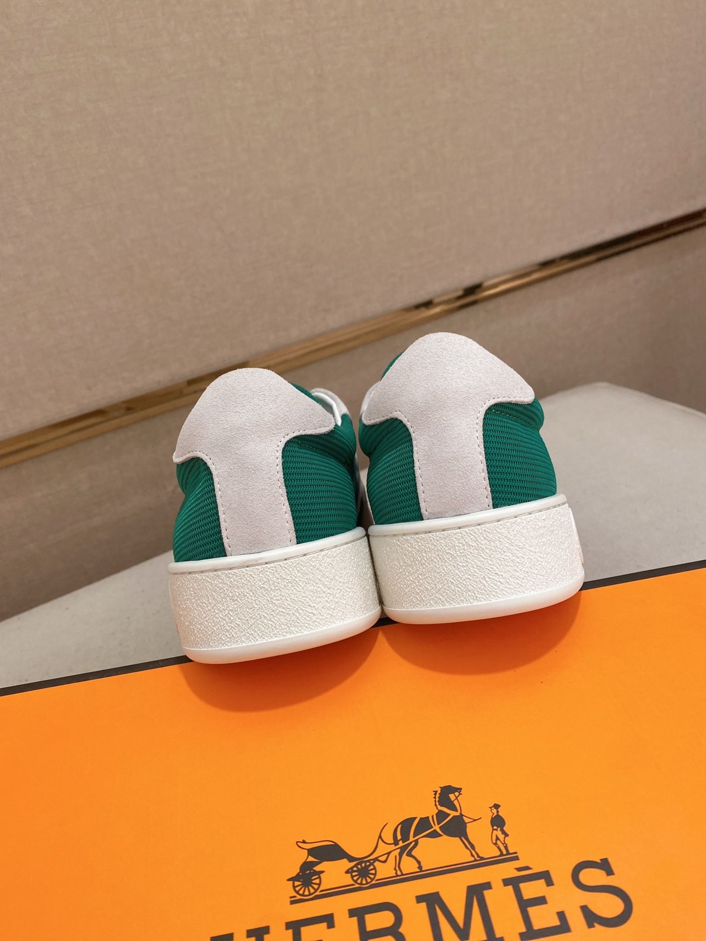 Hermes Classic Men's Sneakers in Green, White Leather Size 38-44 9 i1742636463065 9060 0 7