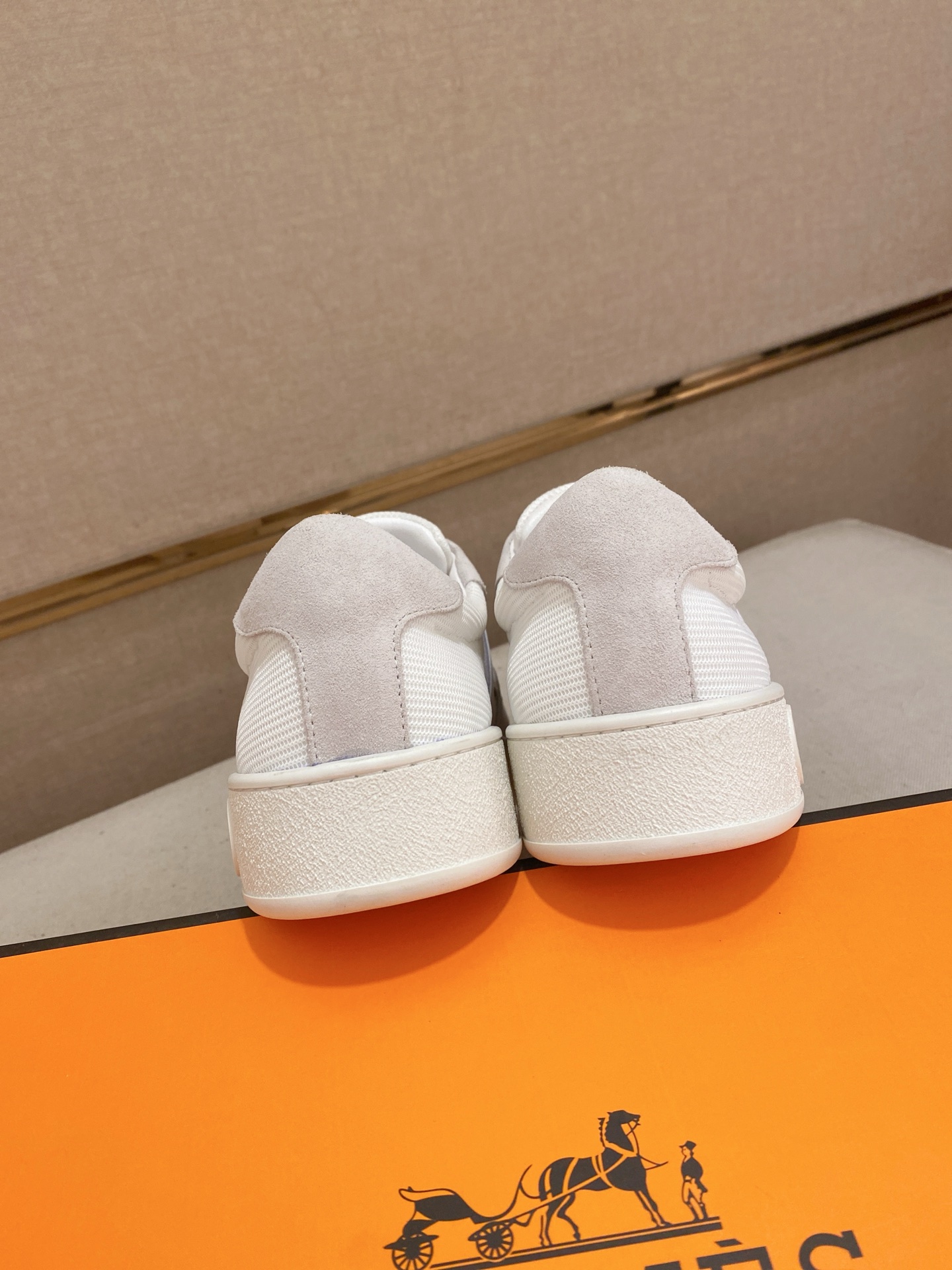 Hermes Men's White Leather Sneakers with H Logo, Size 38-44 9 i1742636482932 1960 0 7