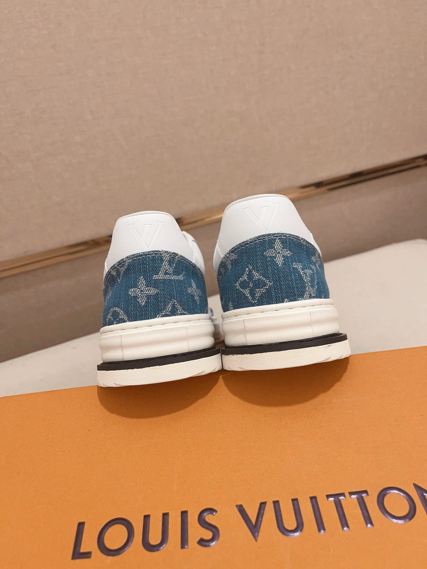 Louis Vuitton Men's White Leather and Blue Denim Trim Low Top Sneakers 9 i1742809344525 3856 0 7